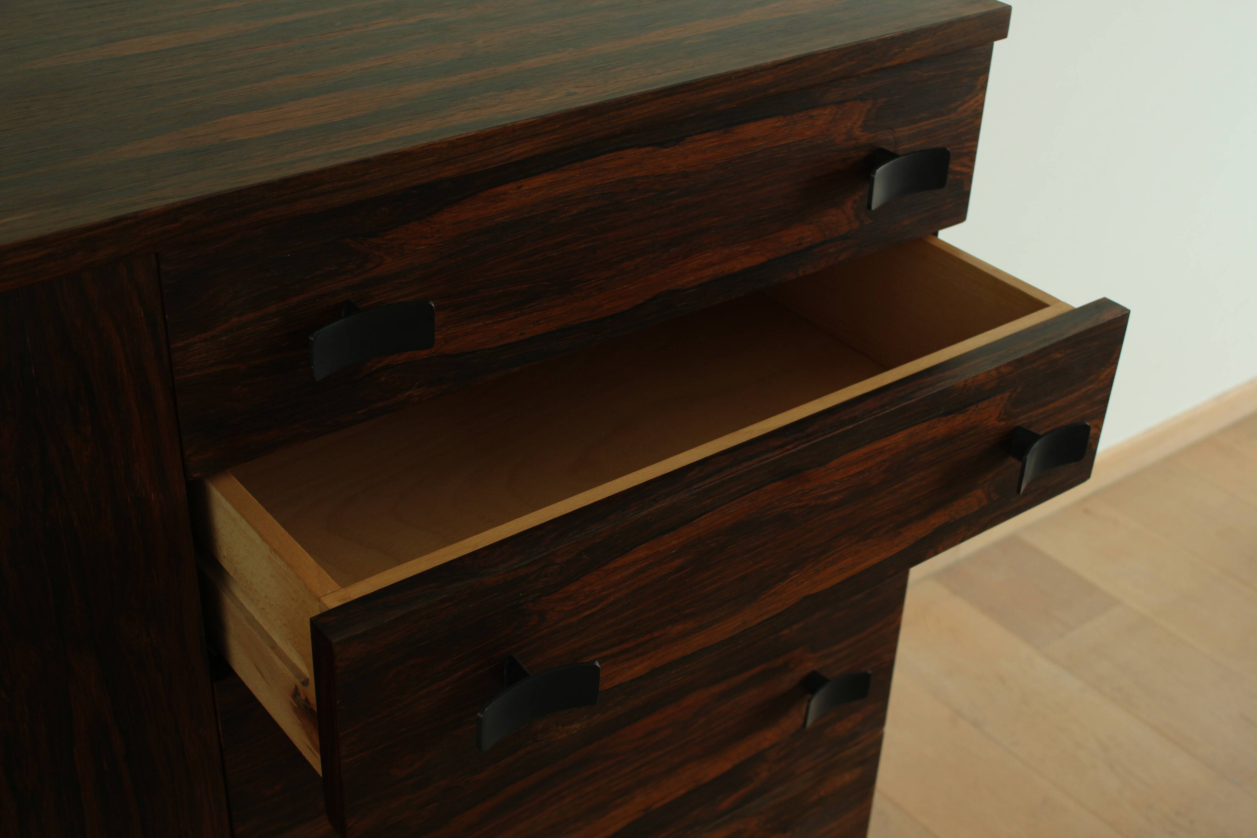 Commode d'Antoine Philippon et Jacqueline Lecoq pour Jules Degorr