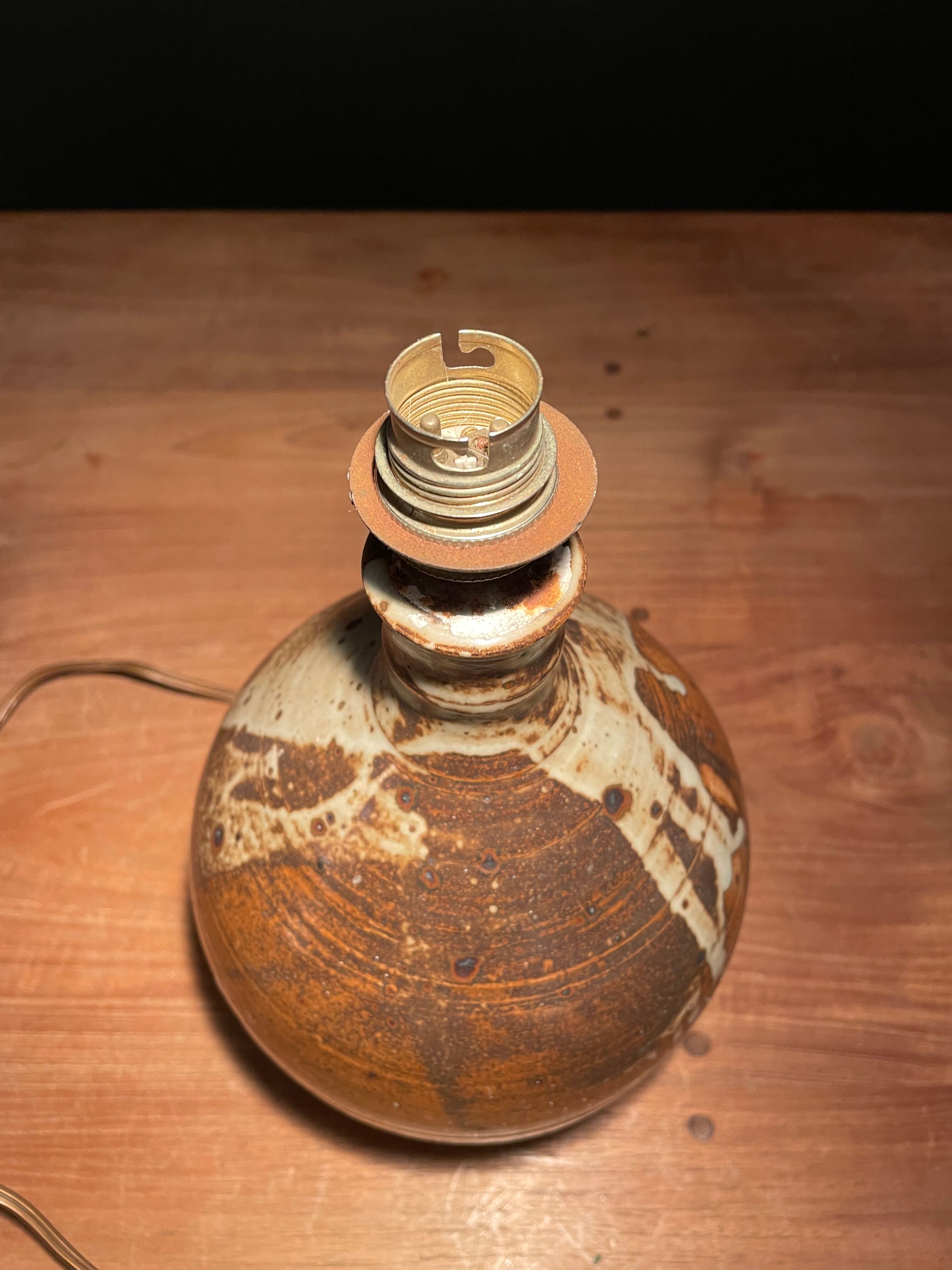 Beautiful ceramic table lamp signed La Salicorne