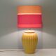Lampe à poser en céramique avec abat-jour fait main neuf, France 1960