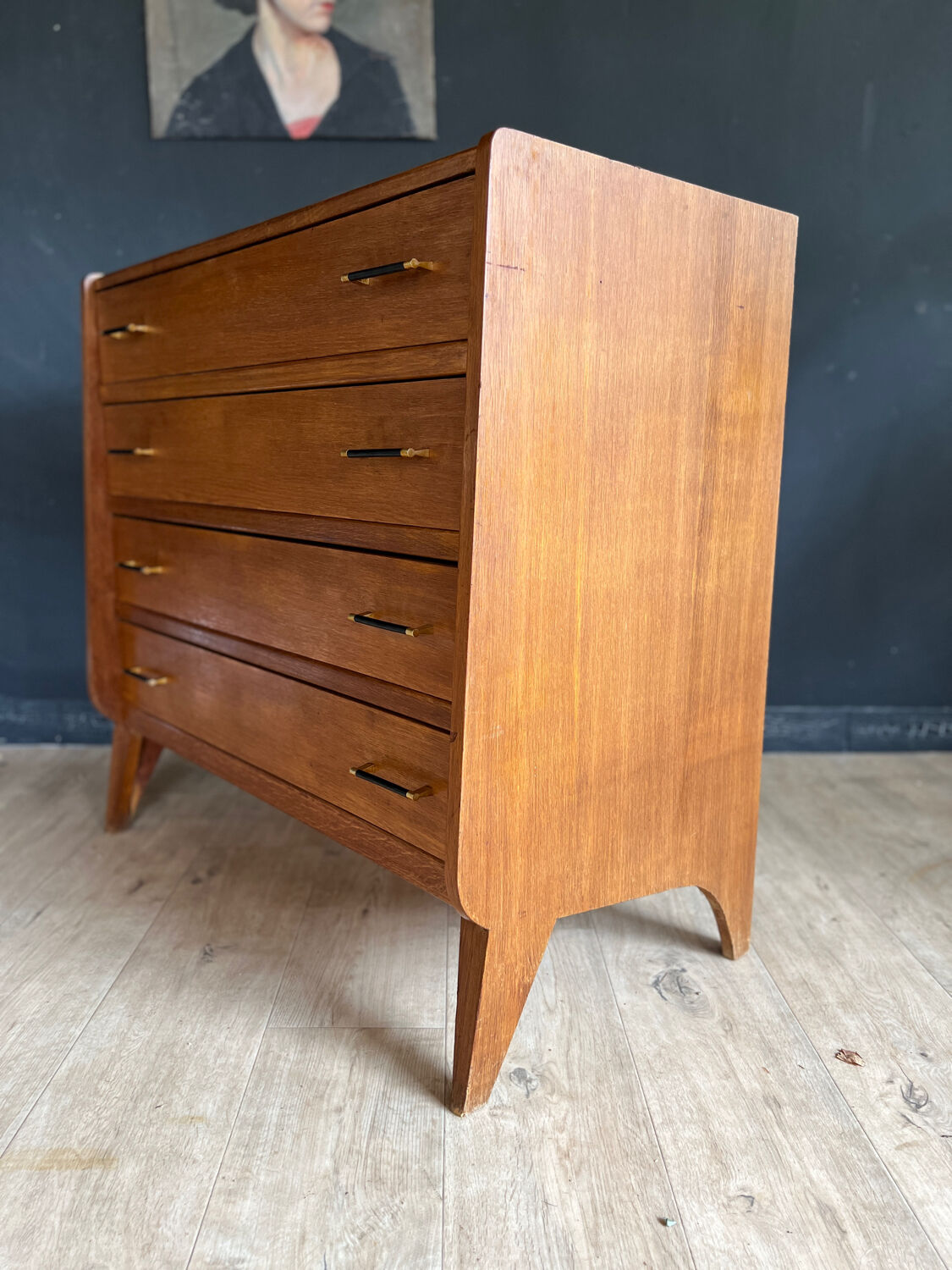 Vintage chest of drawers
