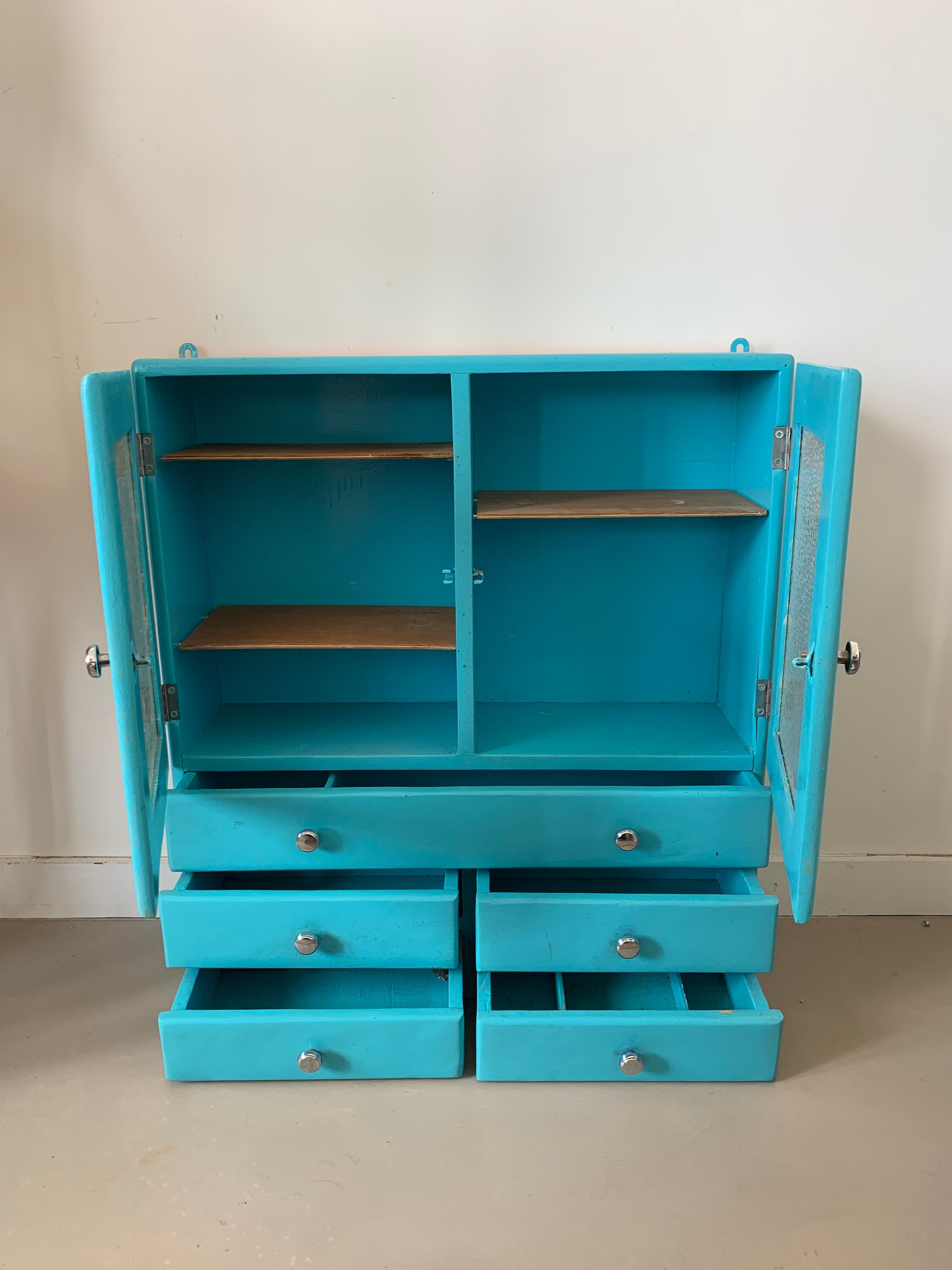 Wall cabinet 50s