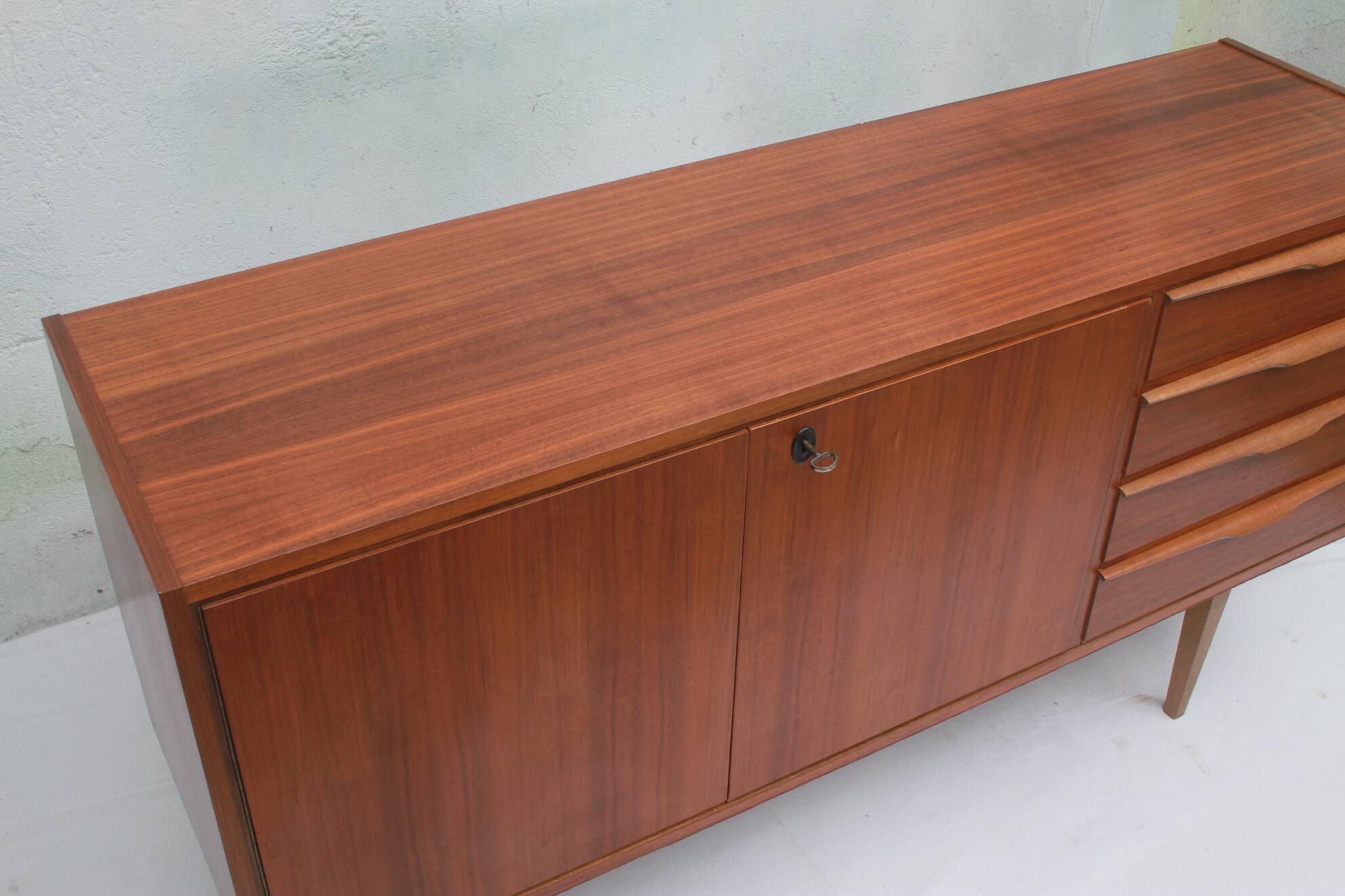 1960s sideboard in walnut with 4 drawers