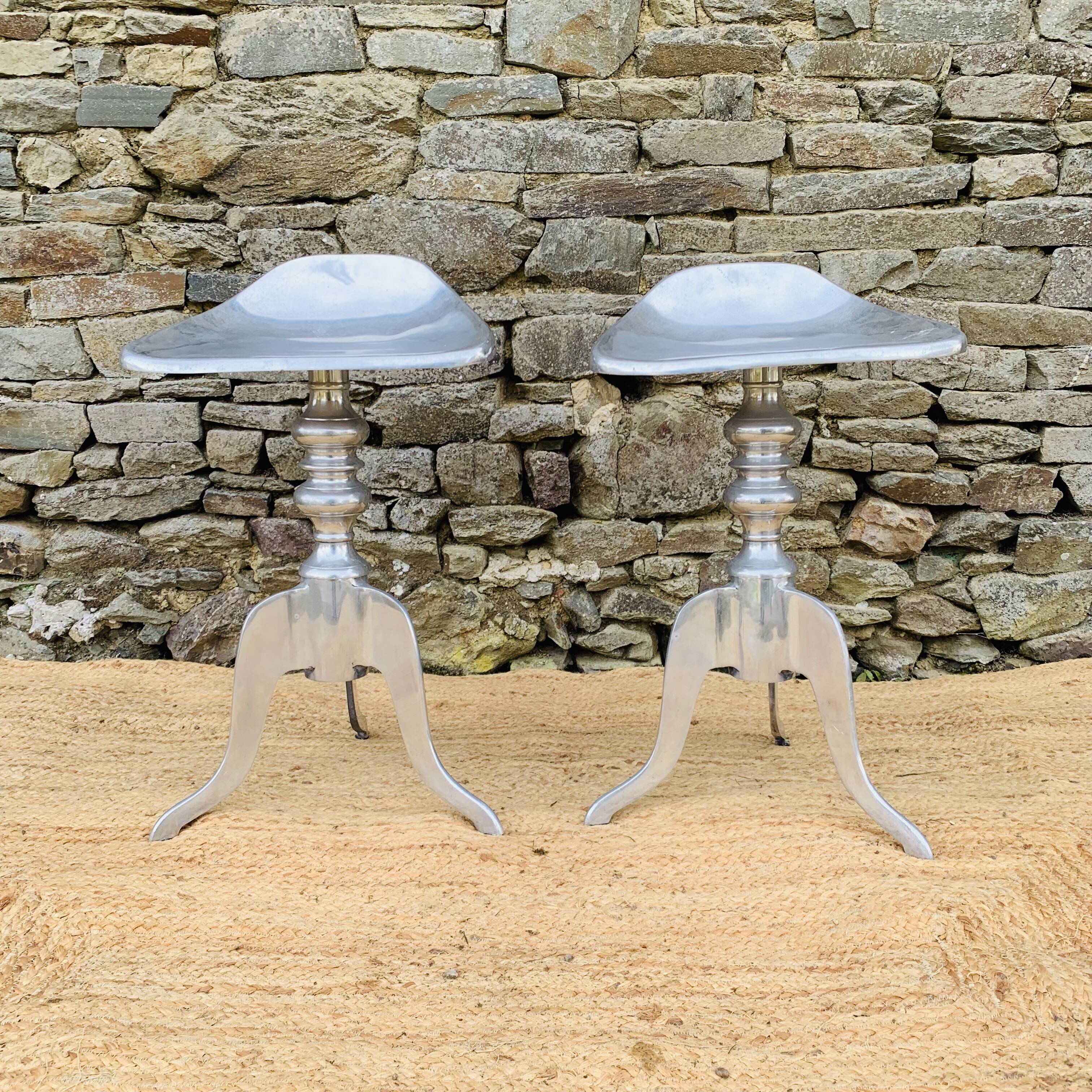 Paire de tabourets en aluminium