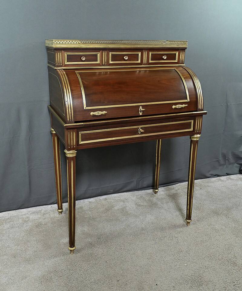 Small Mahogany Cylinder Desk, Louis XVI Style – Mid-19th Century