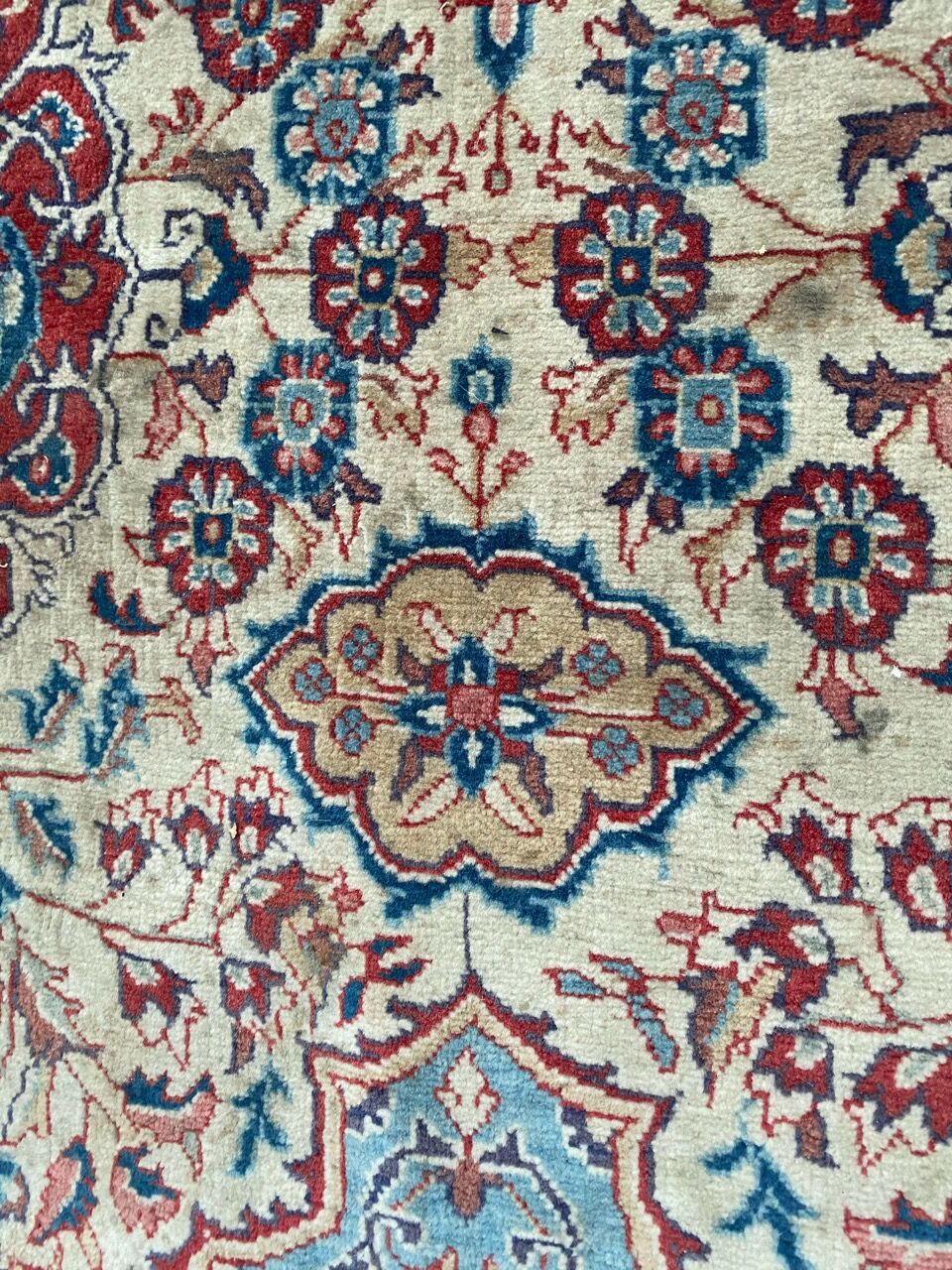 Sino Isfahan handmade carpet 134x208 cm