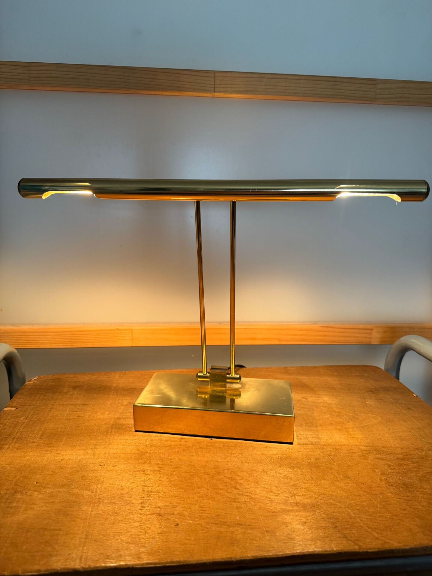 Modernist desk or piano lamp in gilded brass - 1970s/80s