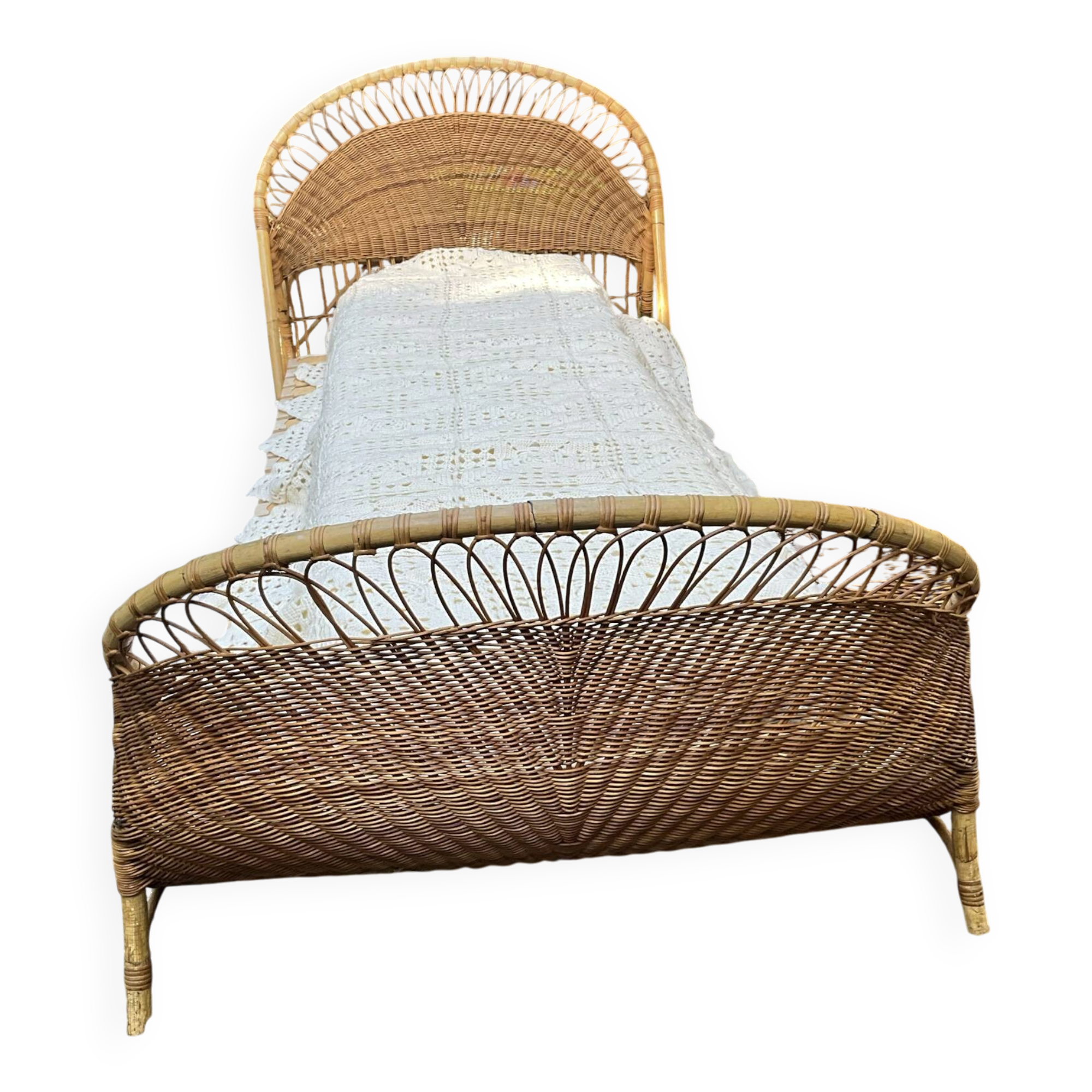 Vintage seventies rattan children's basket.