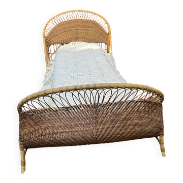 Vintage seventies rattan children's basket.