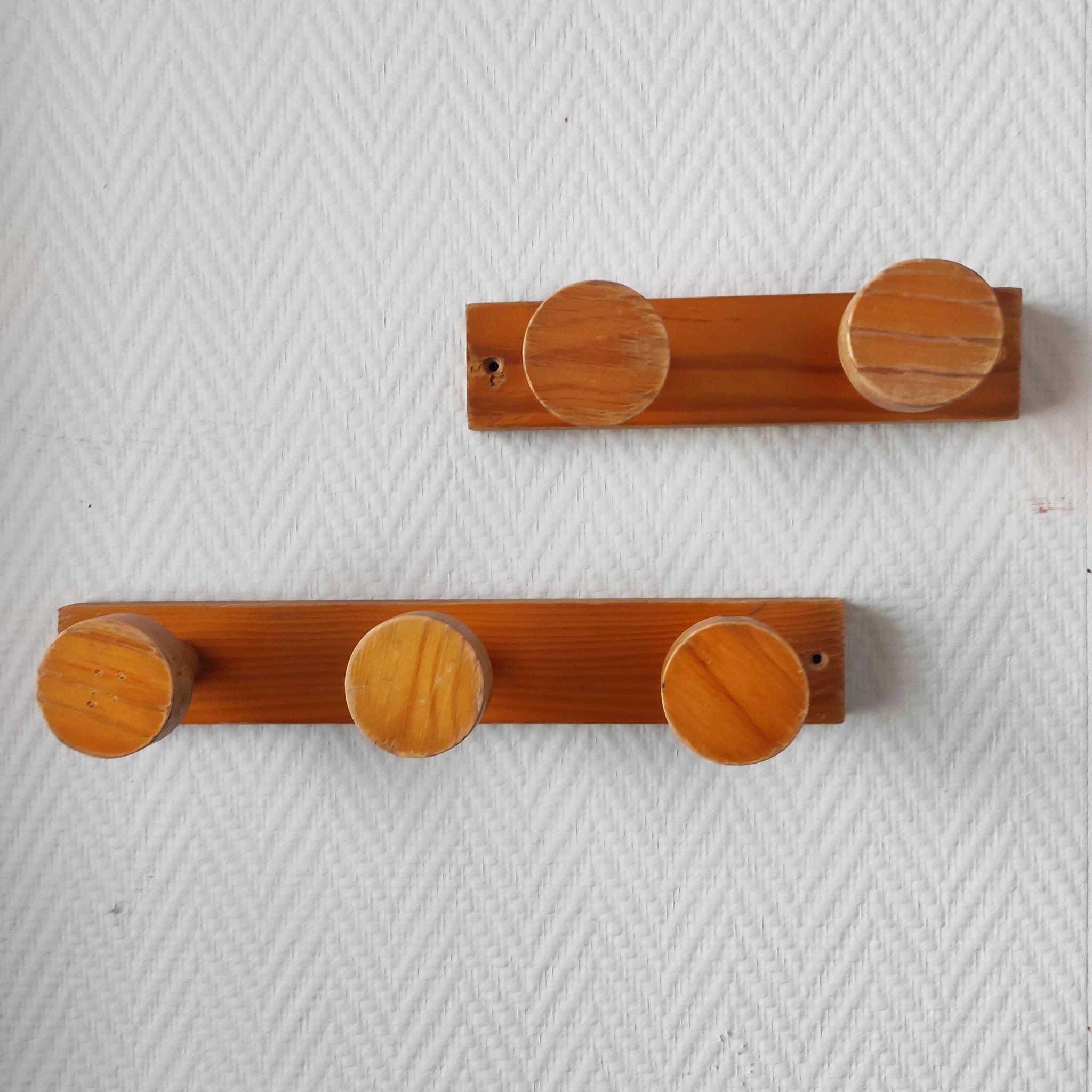 Vintage 70s pine coat hooks – Perriand Les Arcs style