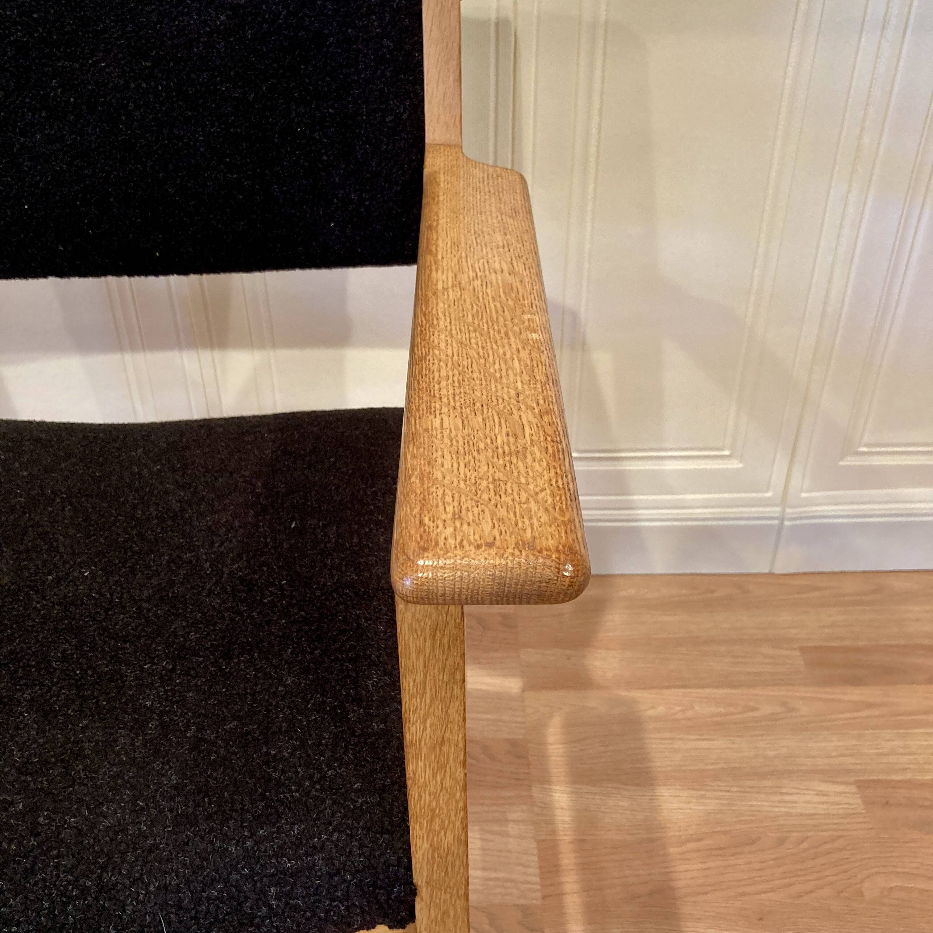 Set of 4 armchairs stamped Hans Wegner "Scandinavian design" 1960.