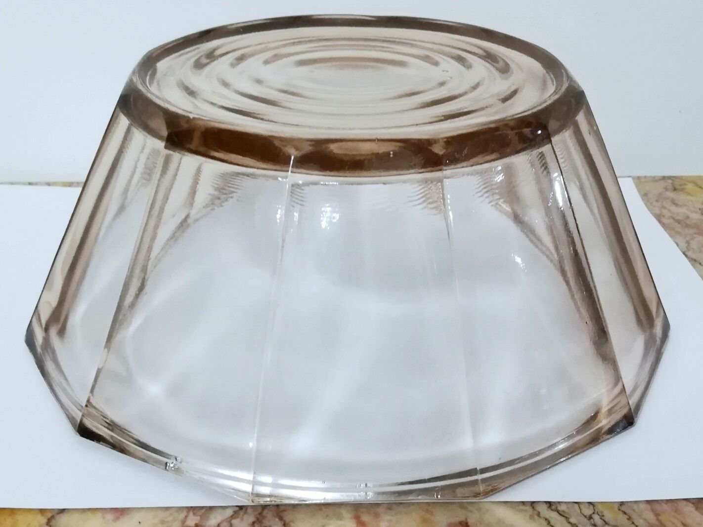 Saladier art déco en verre roseline