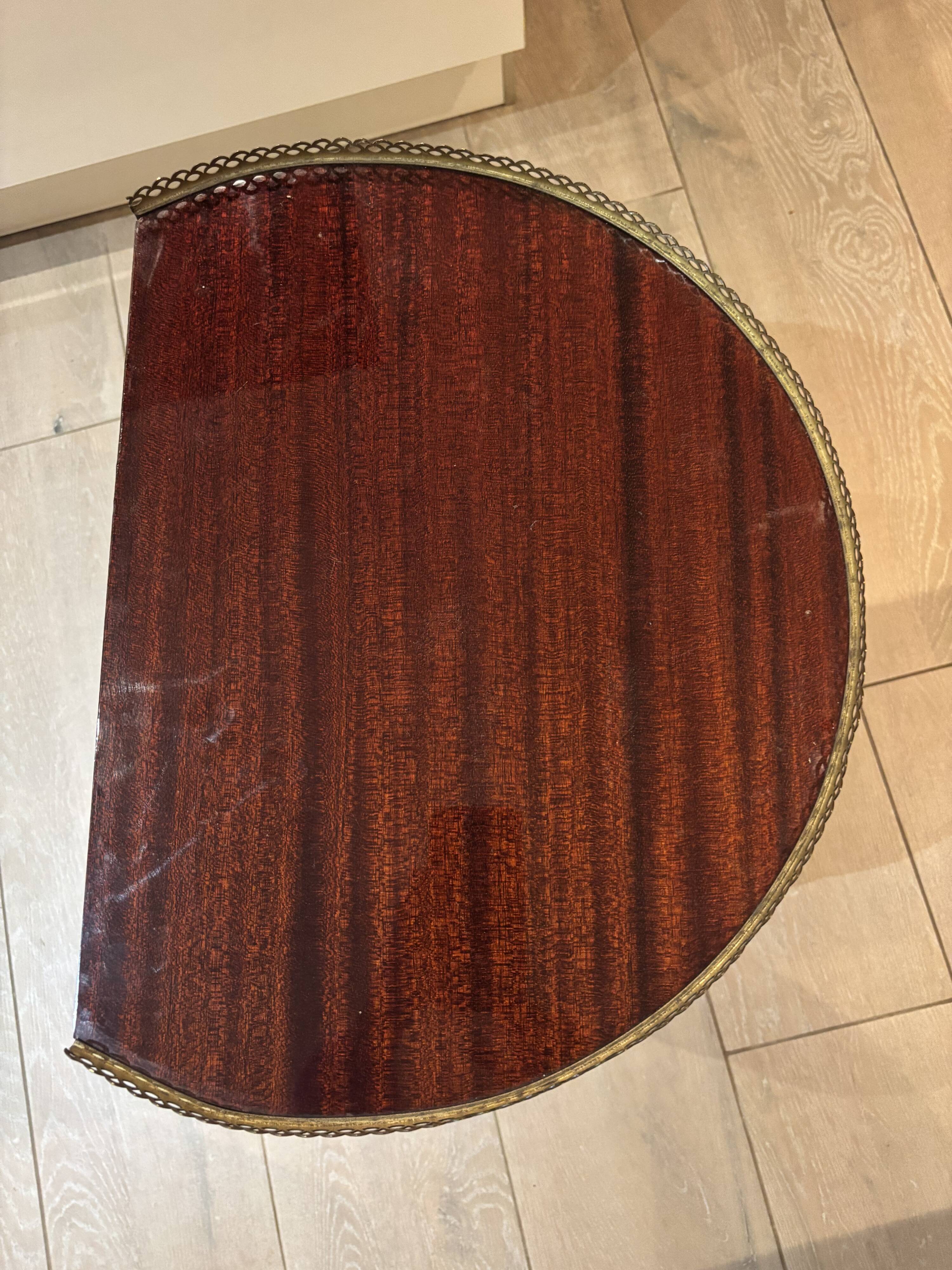 Empire style guéridon