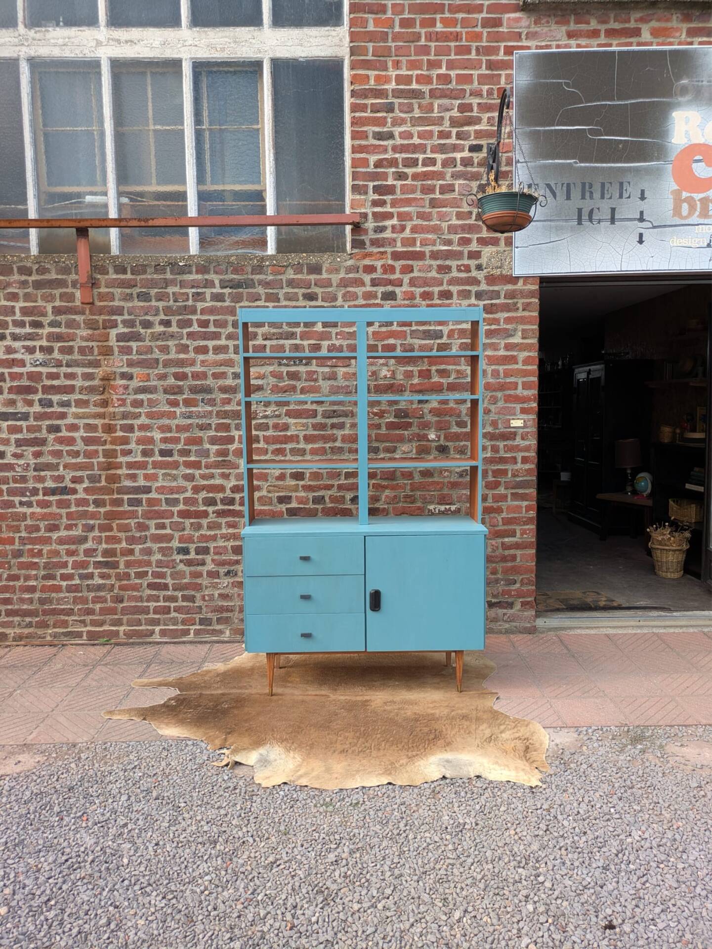 Buffet vintage peint