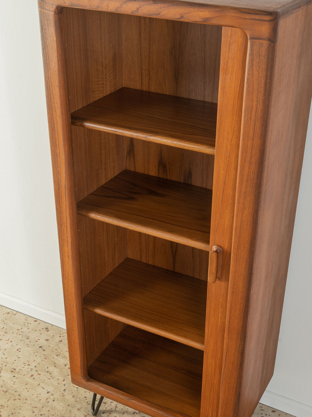 1960s Dresser, Dyrlund