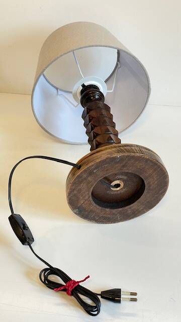 Lampe bois façon Charles Dudouyt