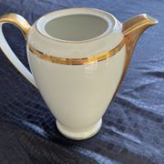 Sugar bowl, milk jug and teapot set