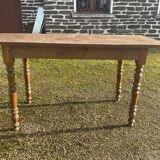 Farm table