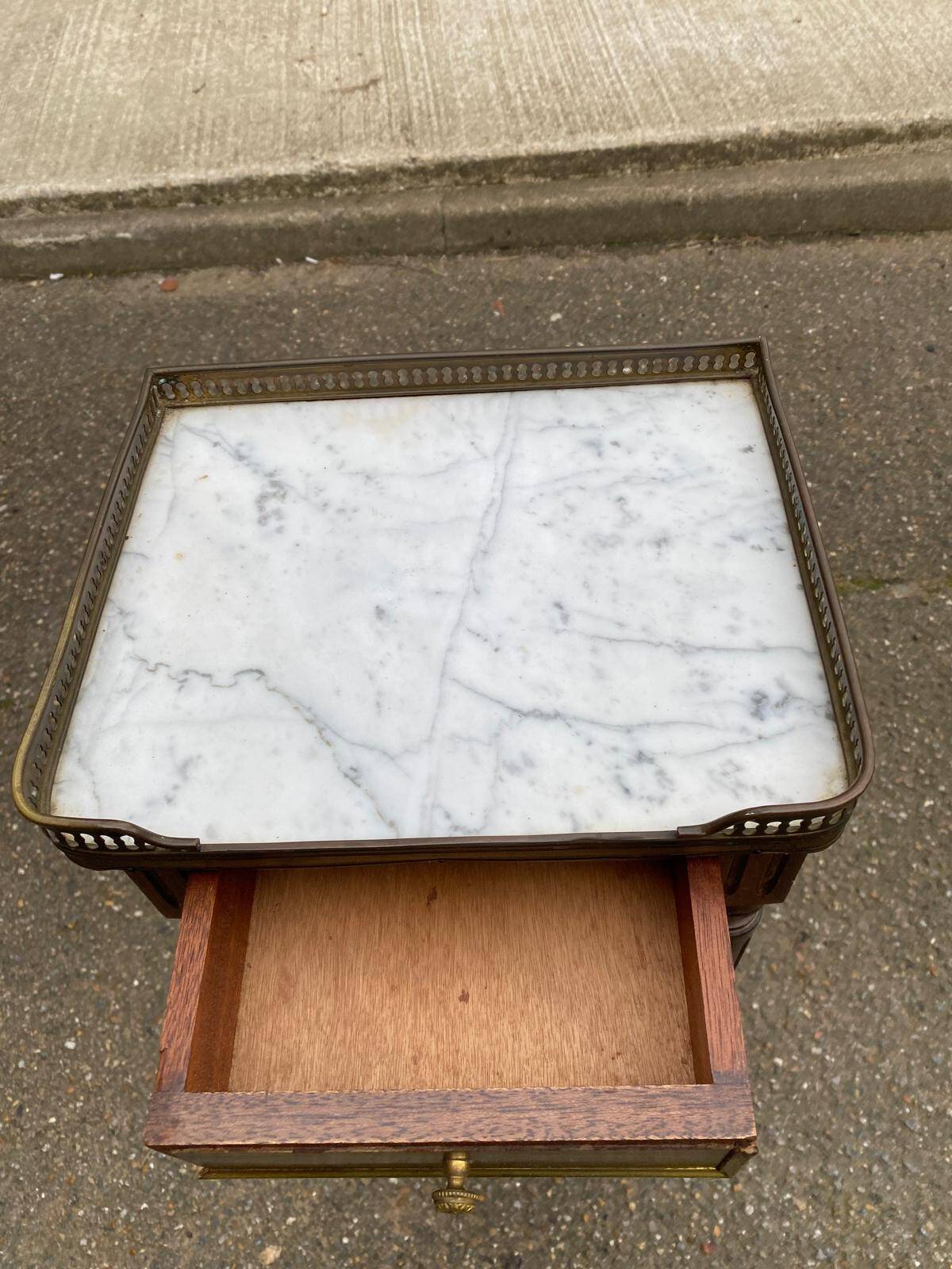 Louis XVI Napoleon III stool from the 19th century, white marble.