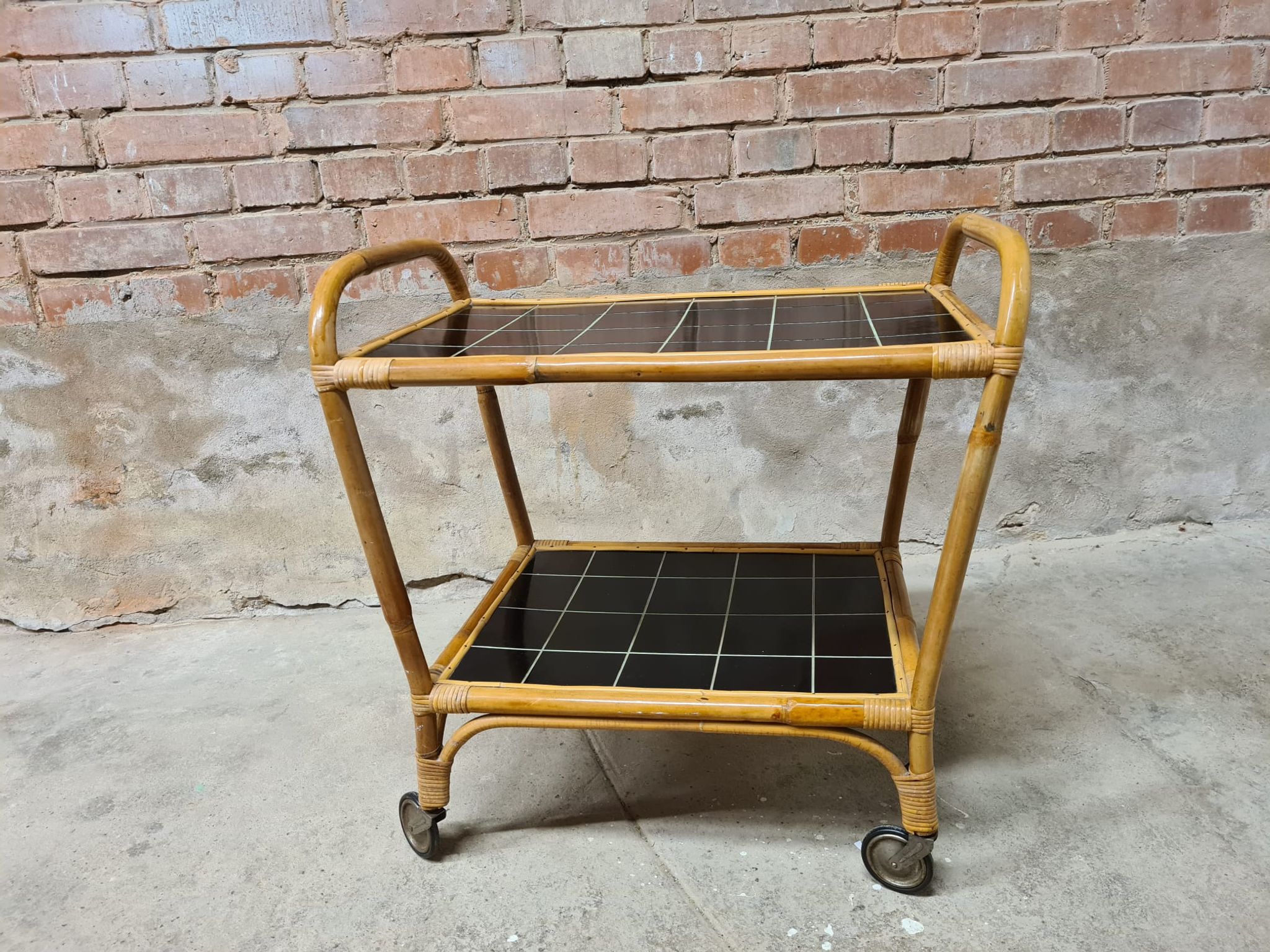 Desserte chariot en bambou des années 60"