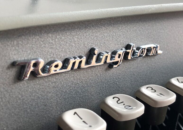 Remington travel riter deluxe grey revised ribbon new