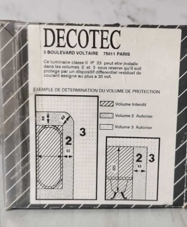 Vintage metal and opaline wall lamp