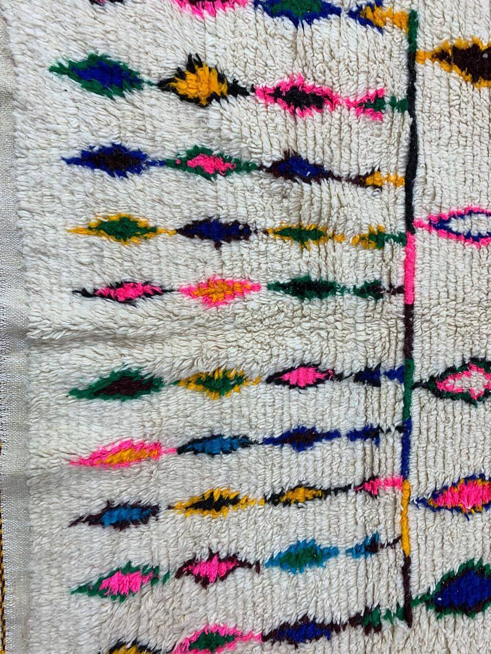 Handmade moroccan berber rug 258 x 160 cm