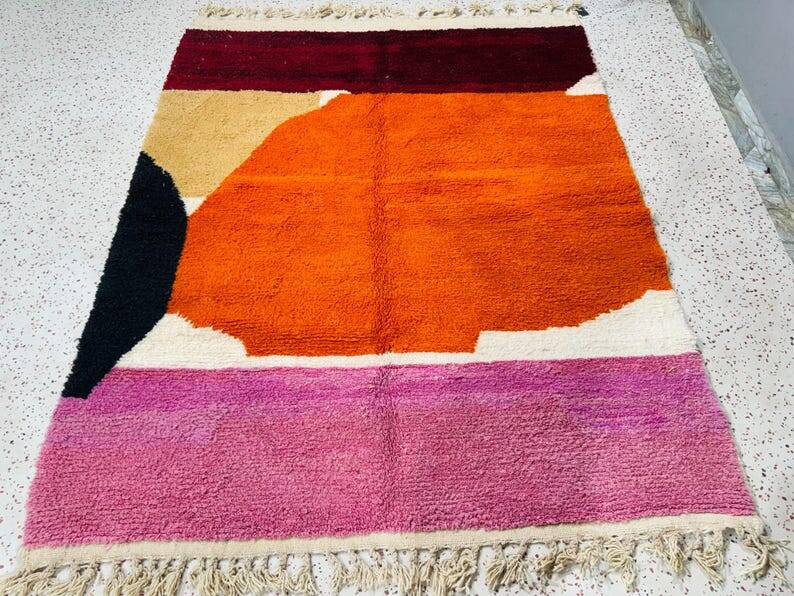 Handmade Berber rug in pure wool, size 140 x 270 cm