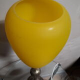 Lampe bronze abat-jour verre jaune opaque 1940 environ ,,57x15