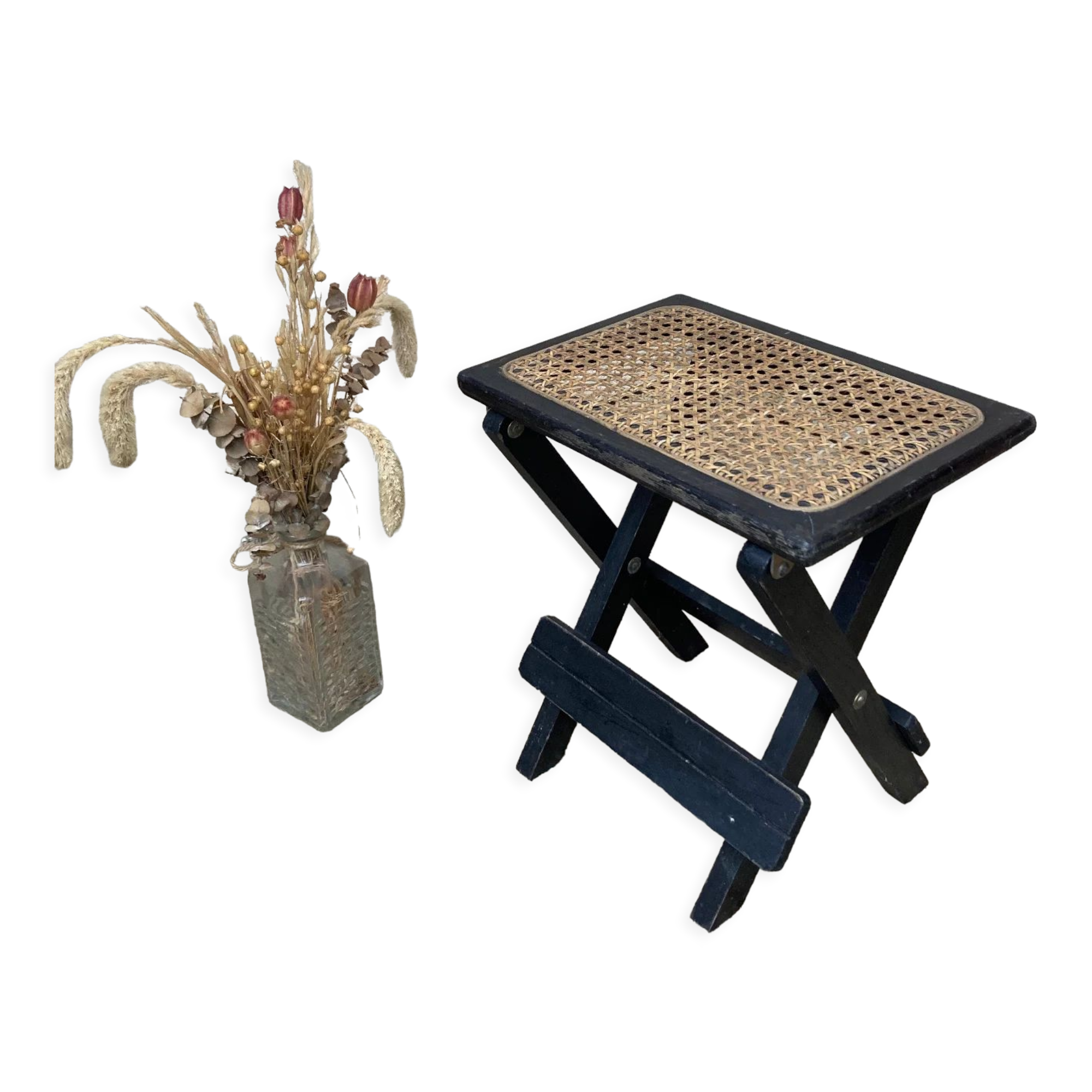 Folding stool in vintage canning