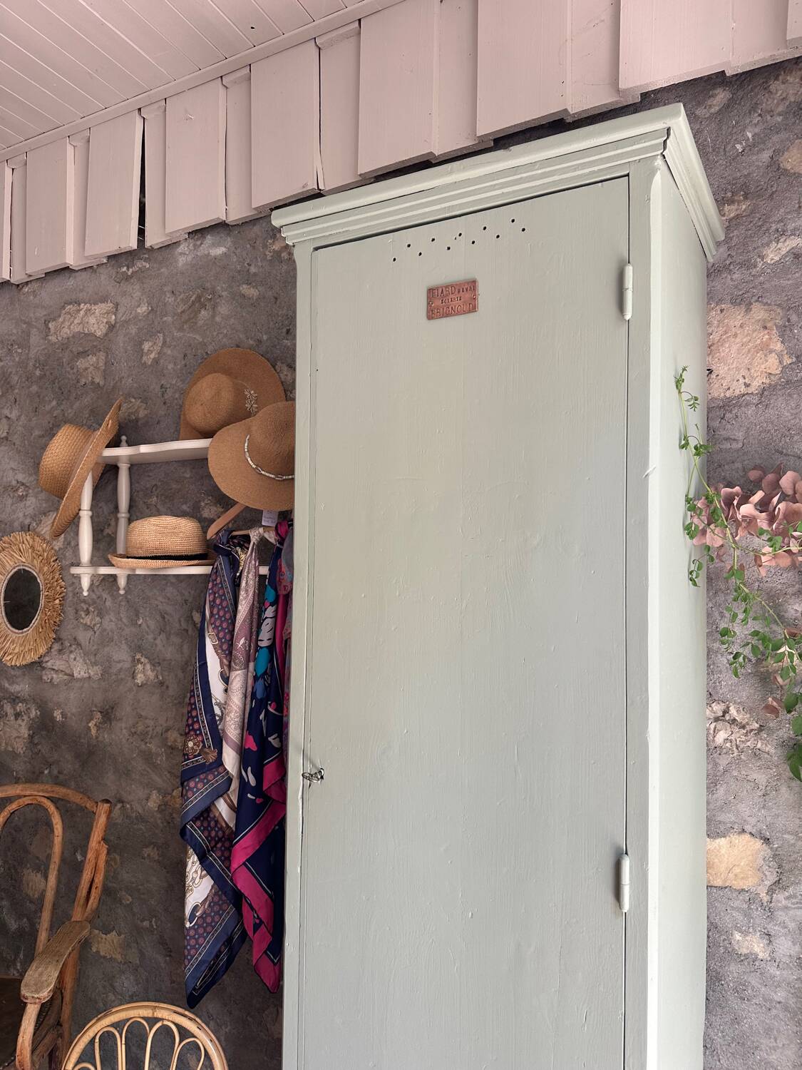 Refurbished 1-door Parisian wardrobe