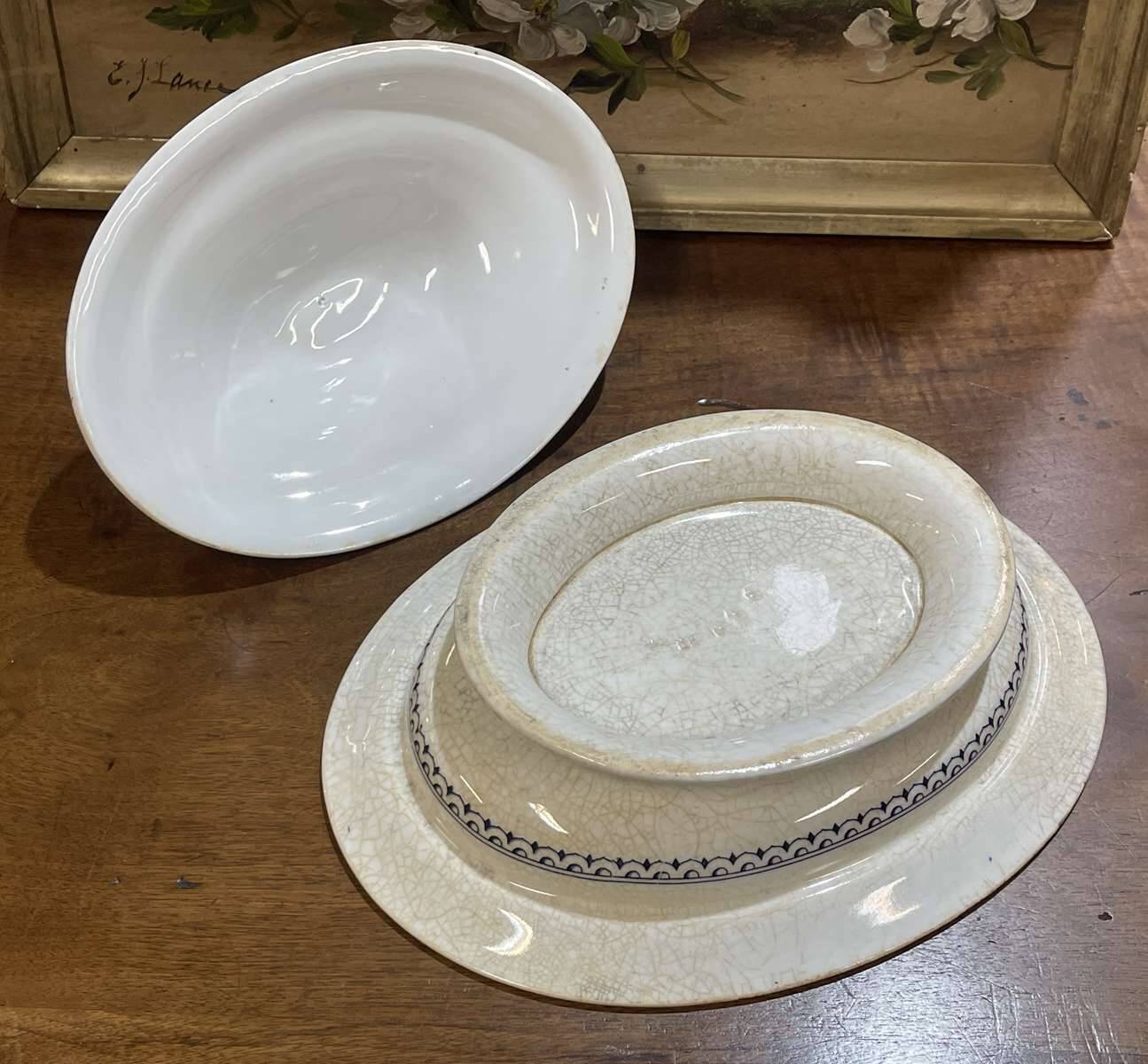 Minton English porcelain vegetable dish, Florentine pattern