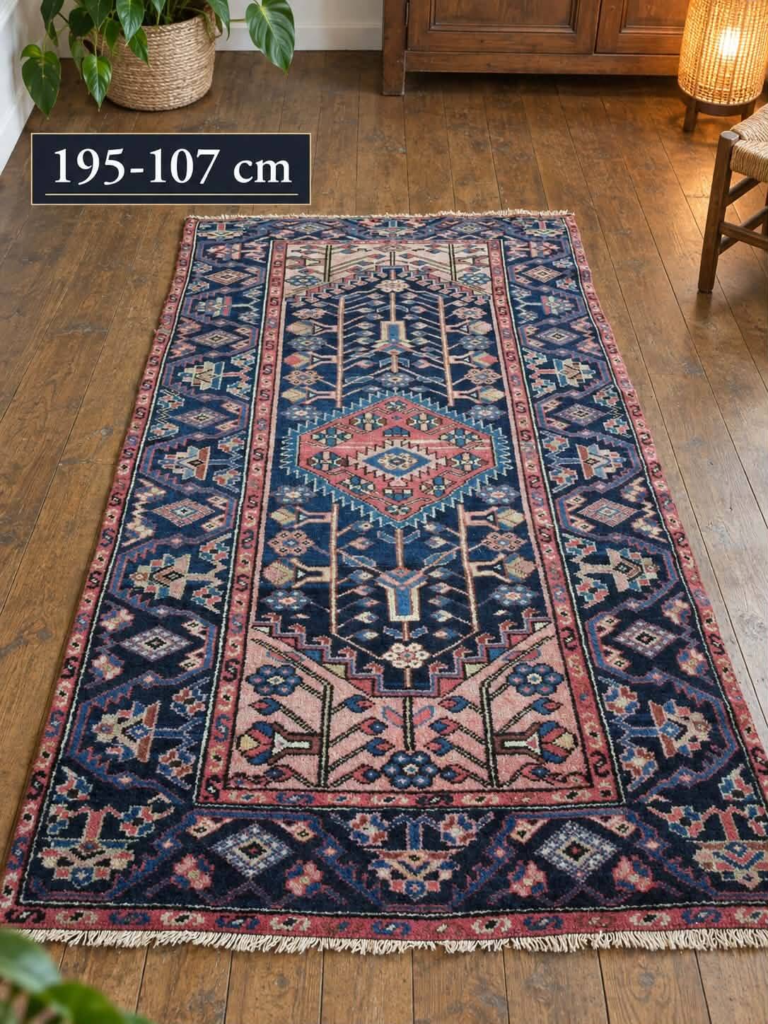 Handmade Persian Hamadan rug 195x107cm
