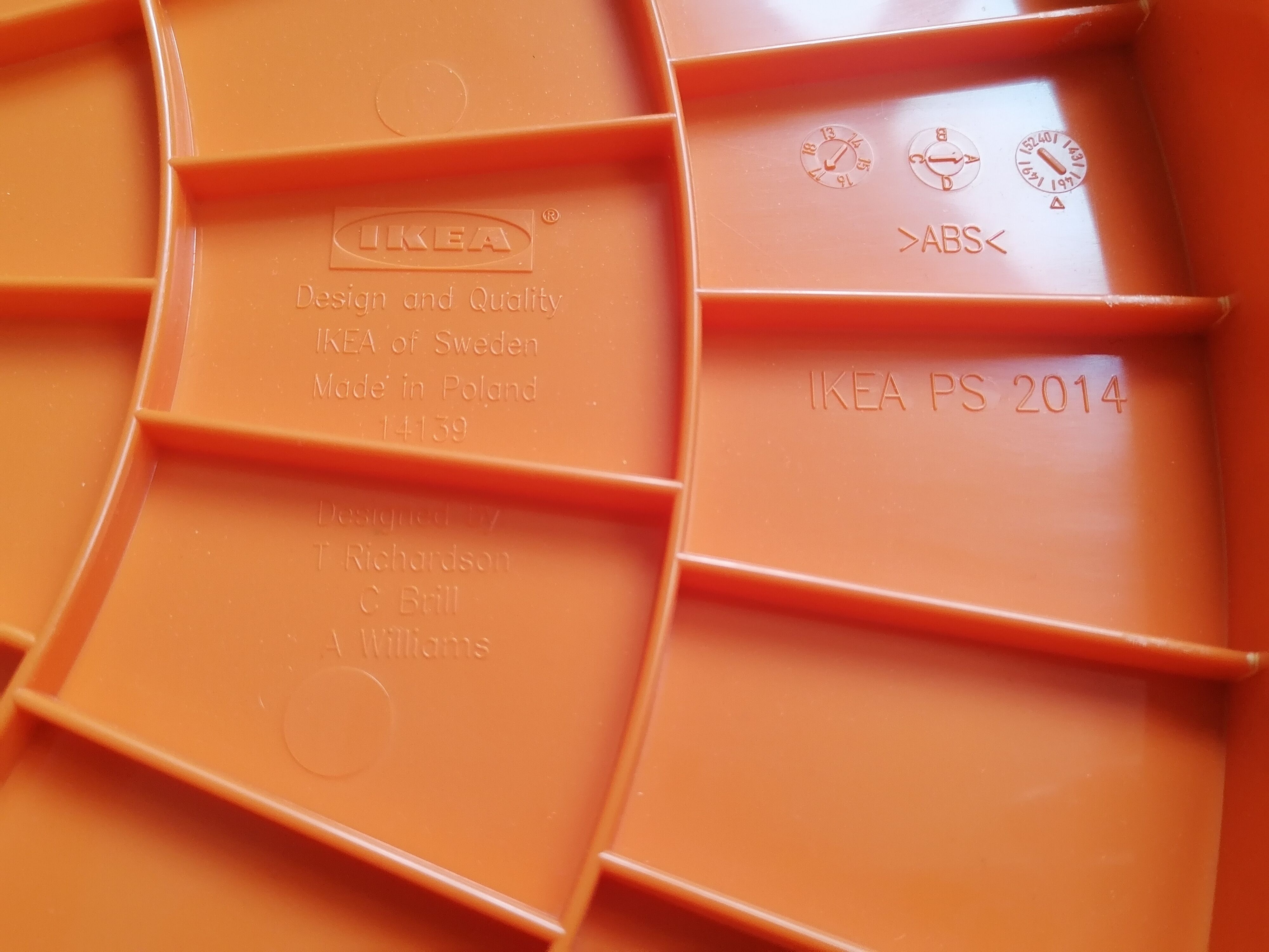 Side table Ikea PS 2014 T. Richards, C. Brill en A. Williams -