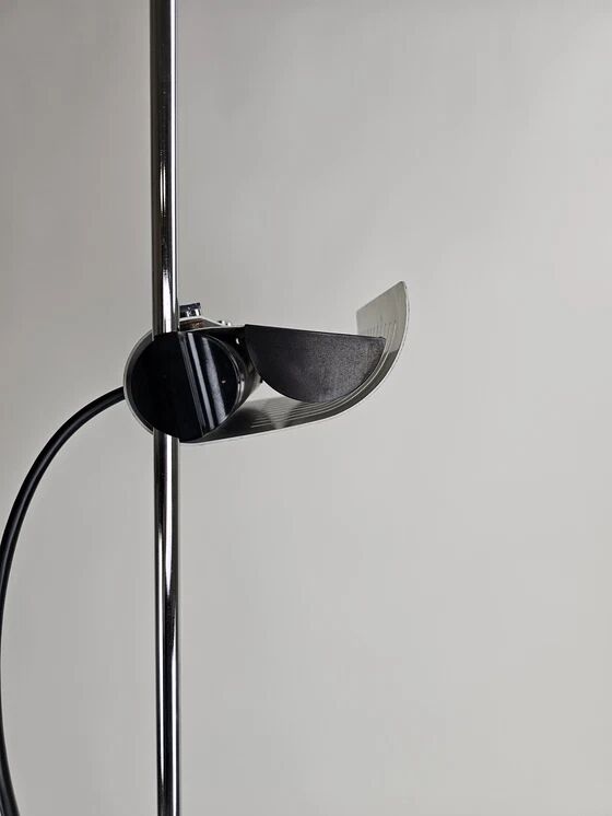 Joe Colombo floor lamp model 626 for Oluce white