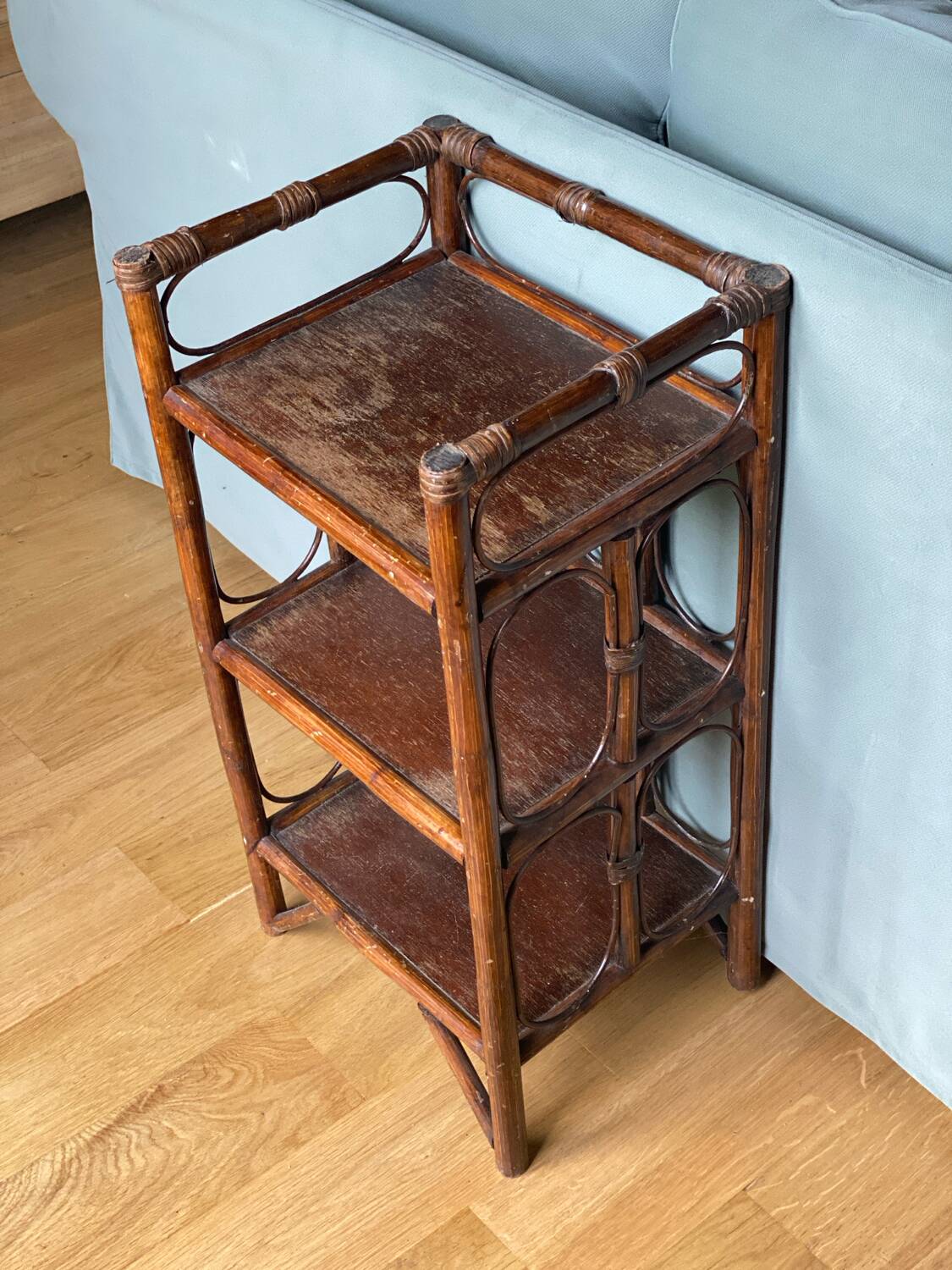 Vintage rattan rose shelf