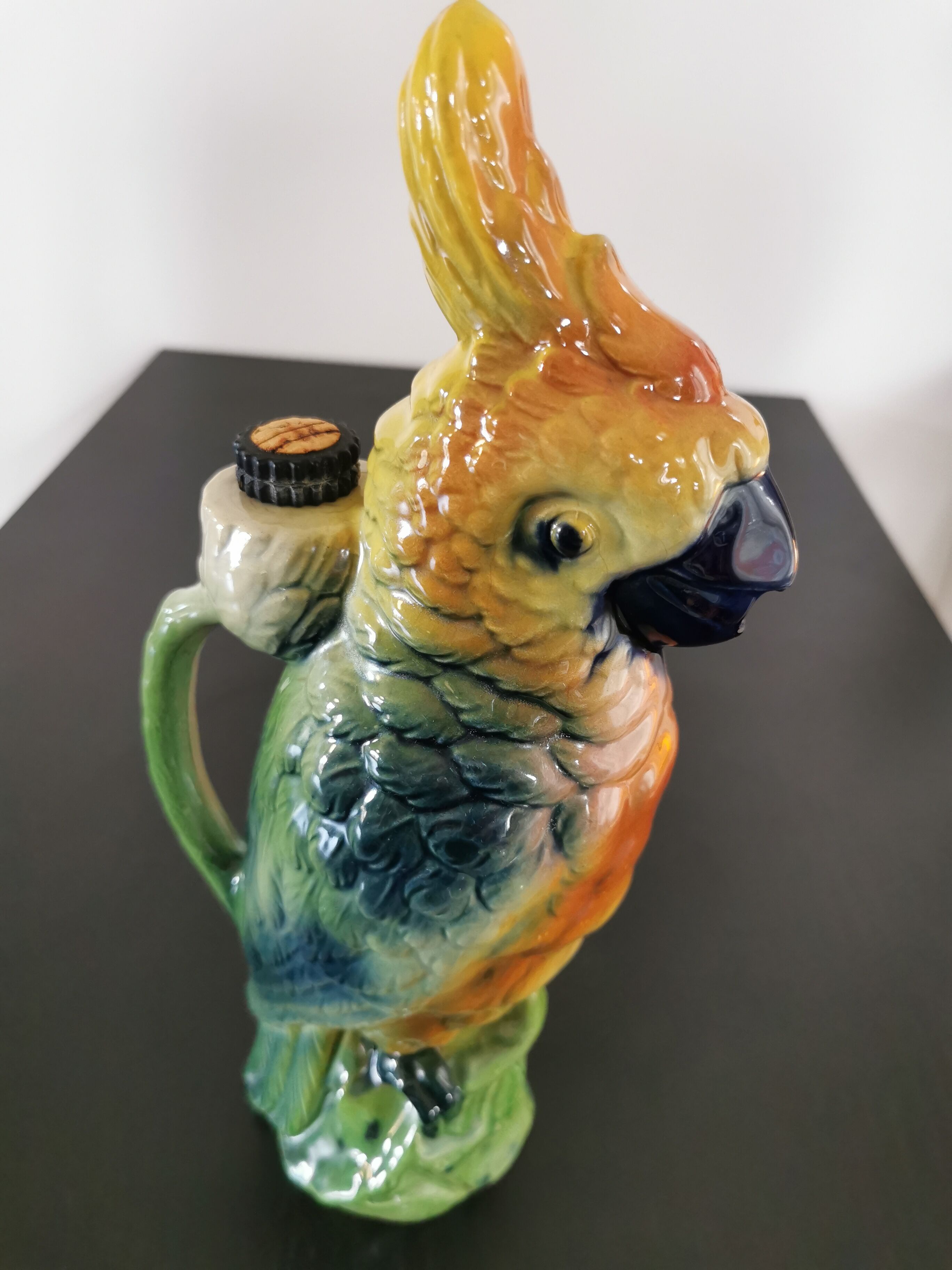 Pitcher in parrot slurry