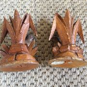 2 bougeoirs en bois