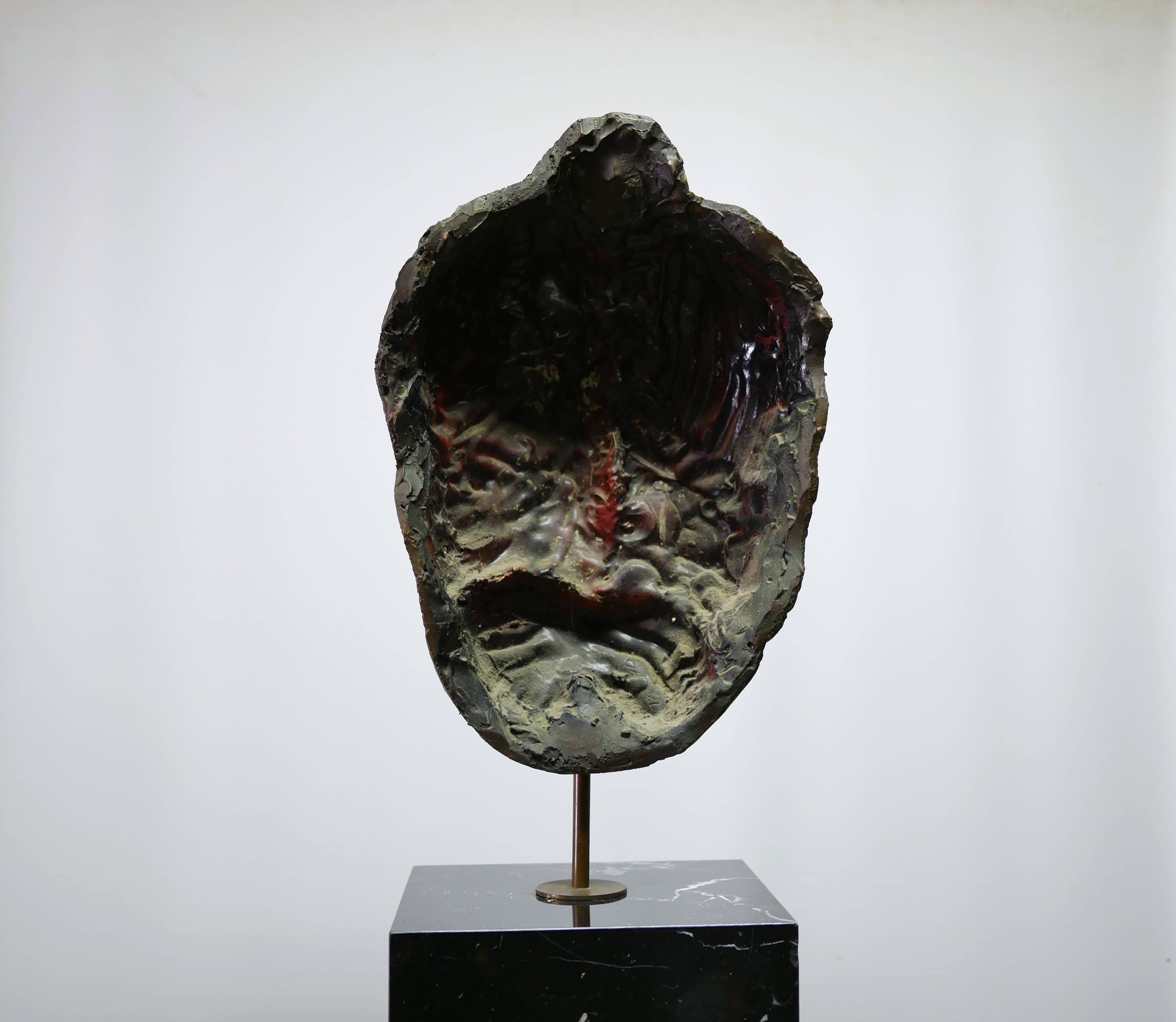 Buddha head sculpture, marble base