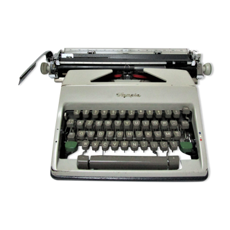 Machine à écrire Olympia métal grand chariot A3 années 60