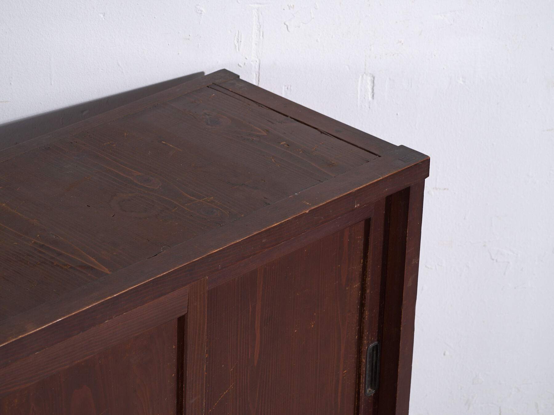 Antique Japanese wardrobe with sliding doors – Taishō/Showa period (c. 1920-1950)