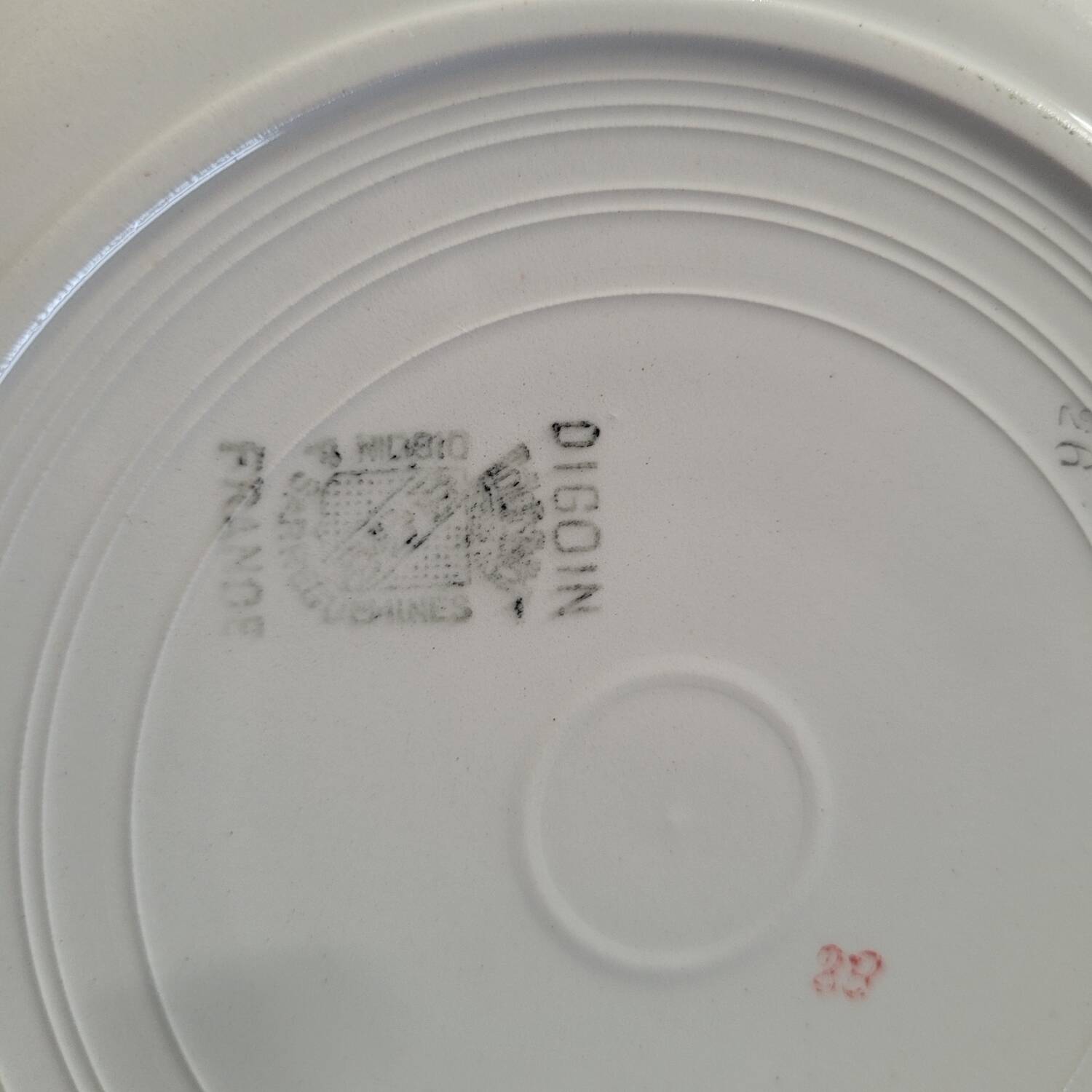 10 mismatched flat plates from Digoin & St Amand