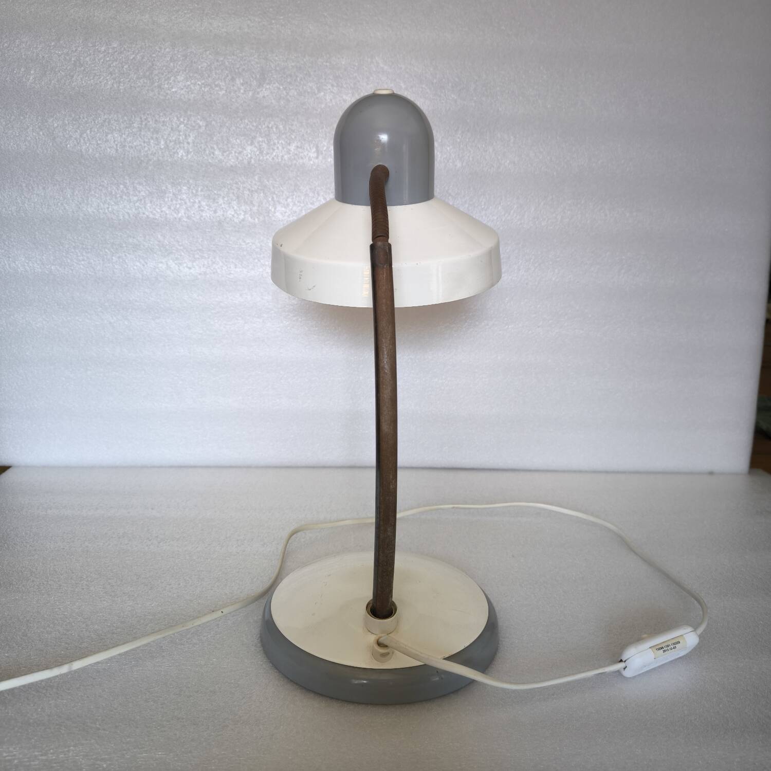 Desk lamp