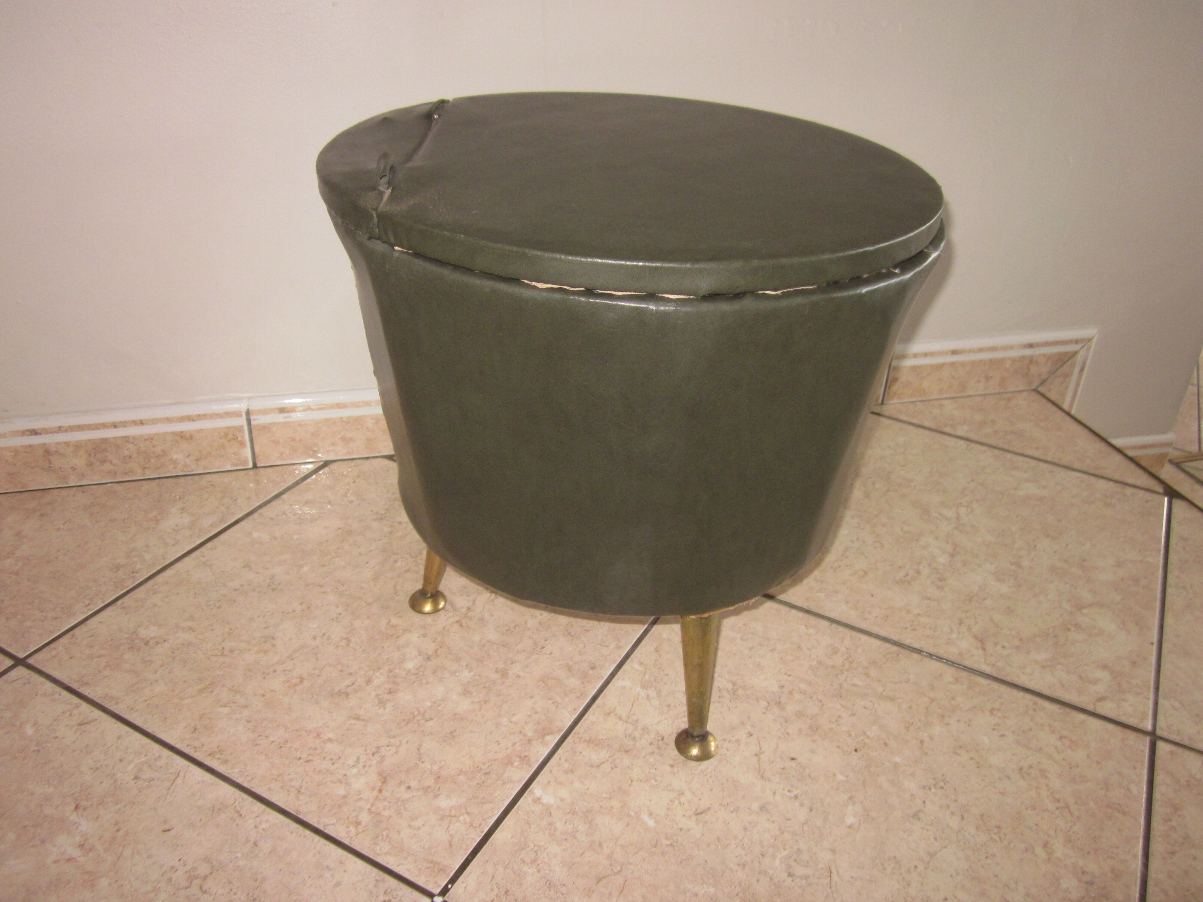 Vintage chest with conical feet