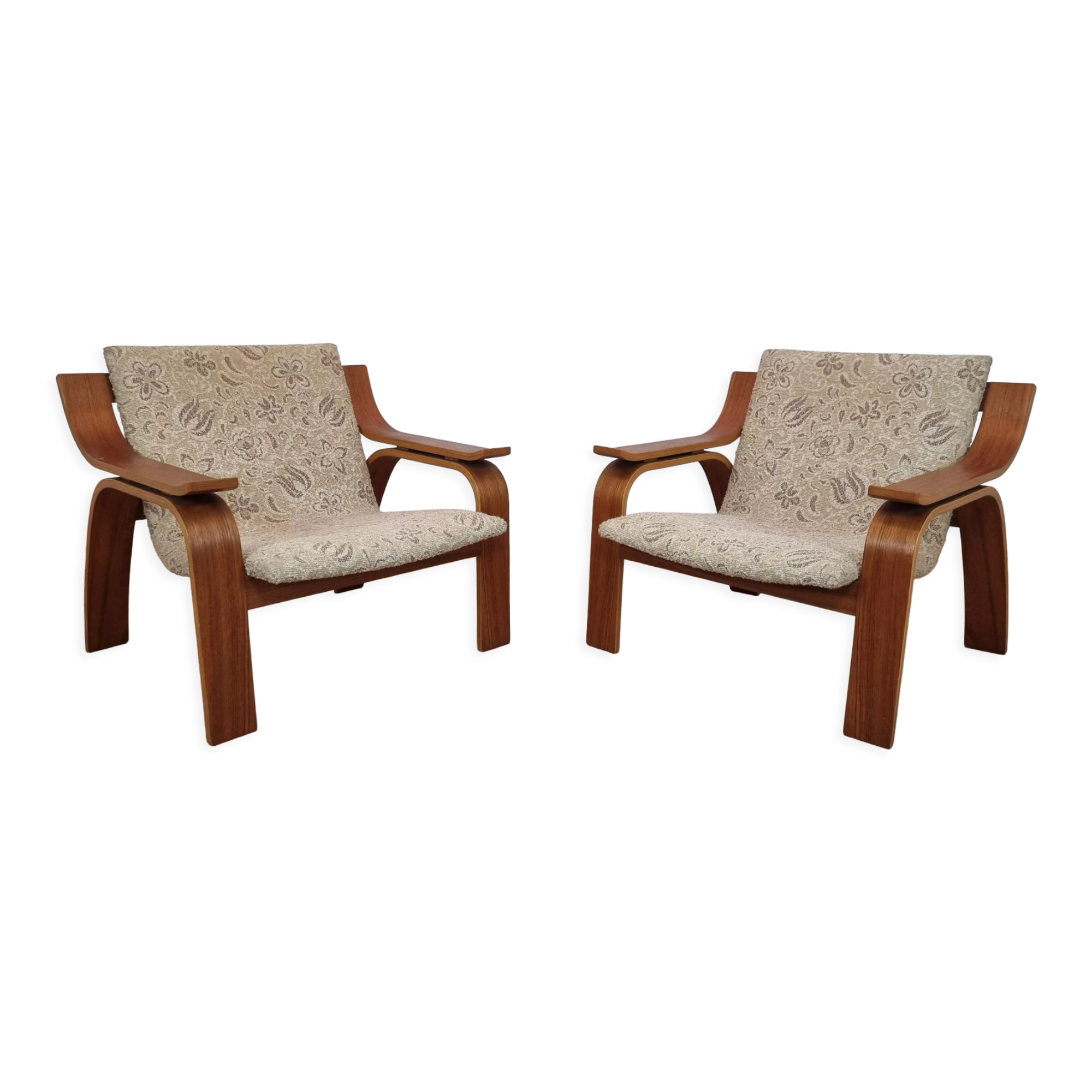 Pair of armchairs by Drevopodnik Holesov