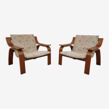 Pair of armchairs by Drevopodnik Holesov