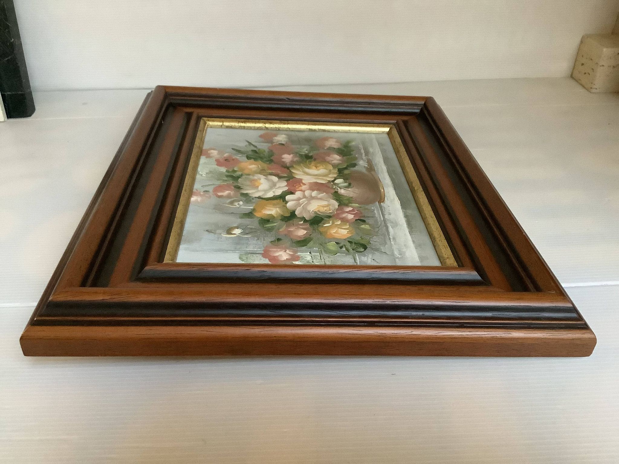 Still life of a bouquet of flowers, oil on canvas, signed.