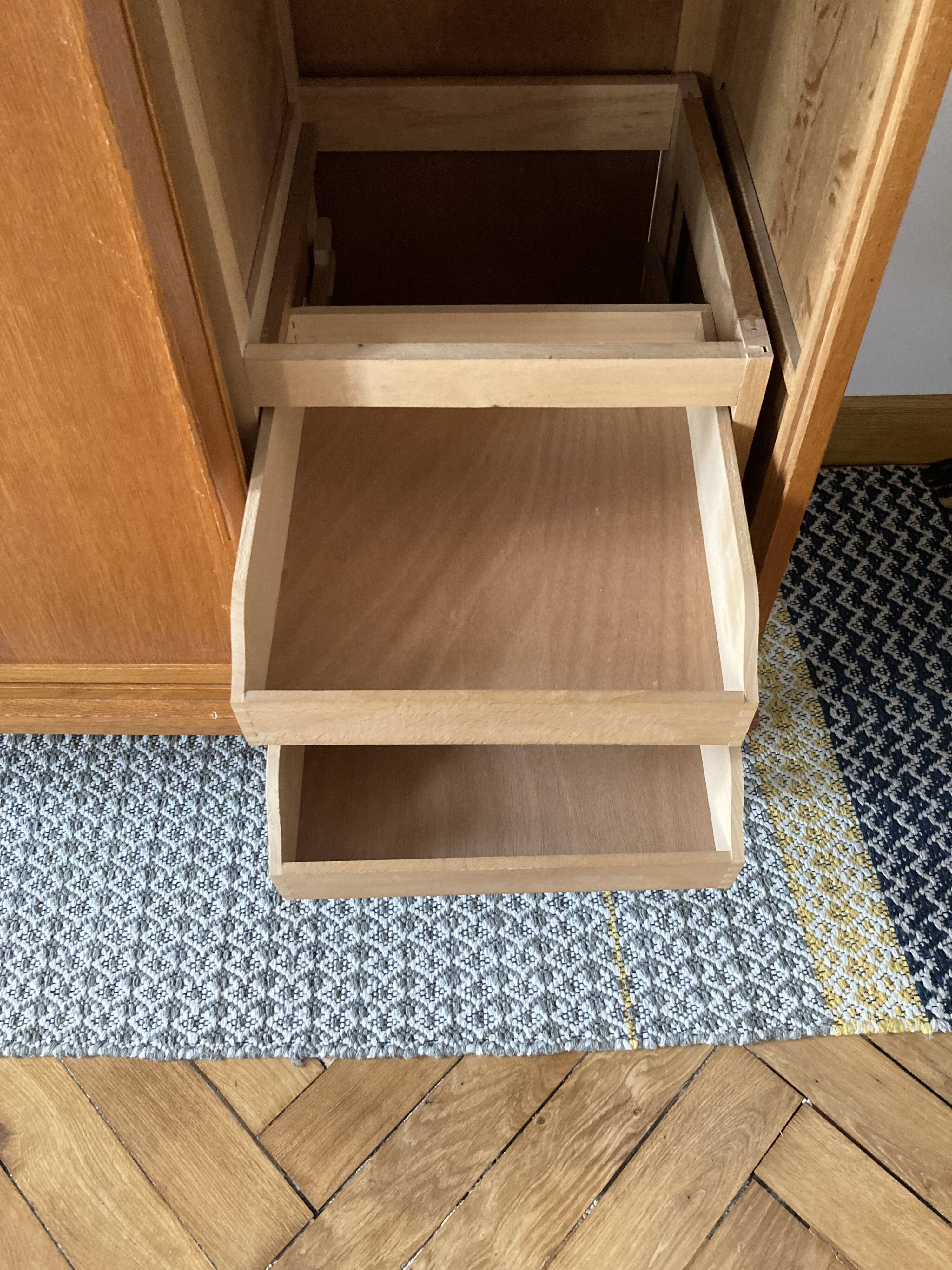 Wardrobe feet compass sliding doors