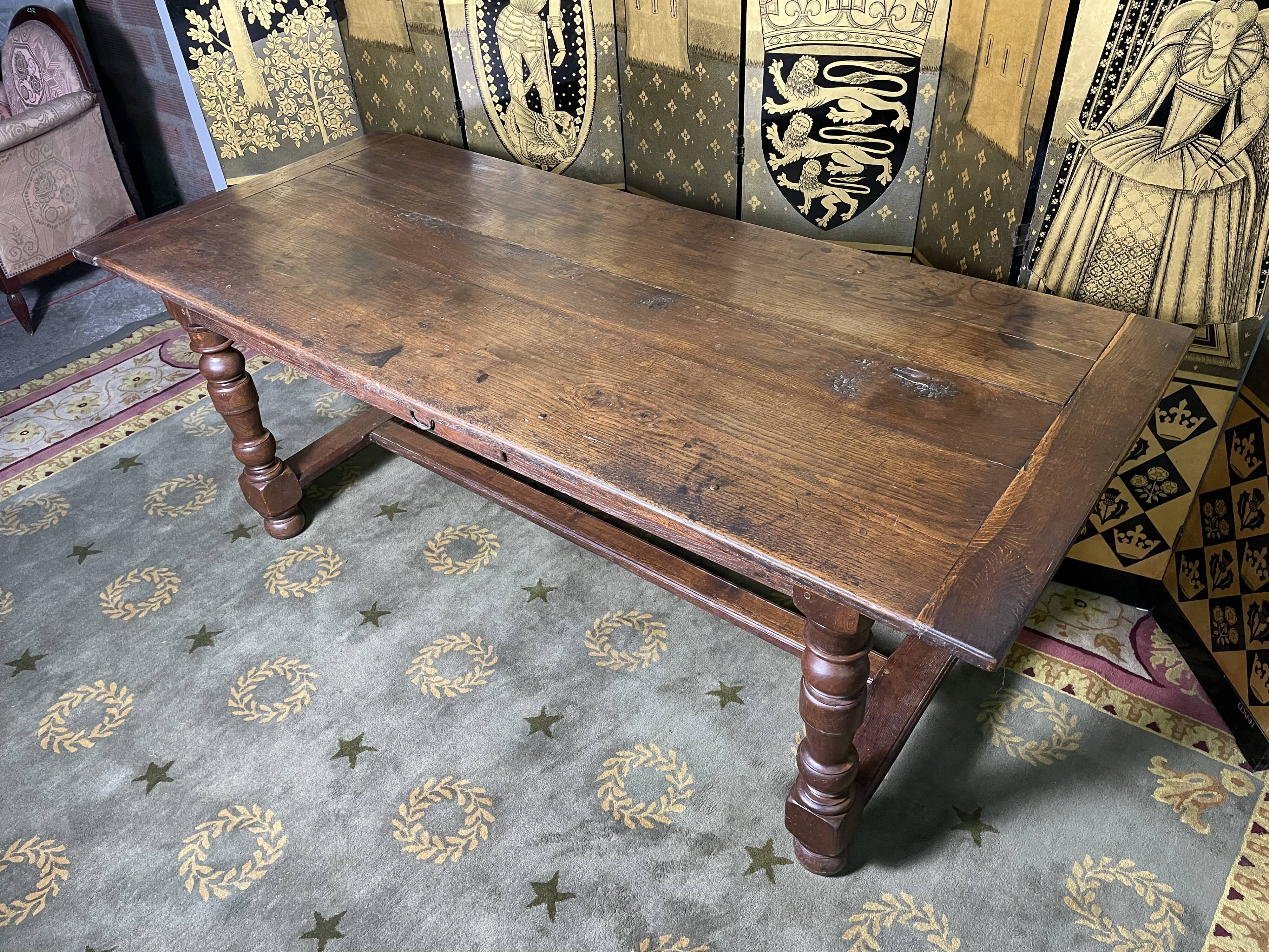 Table de ferme en chêne Louis XIII 19eme