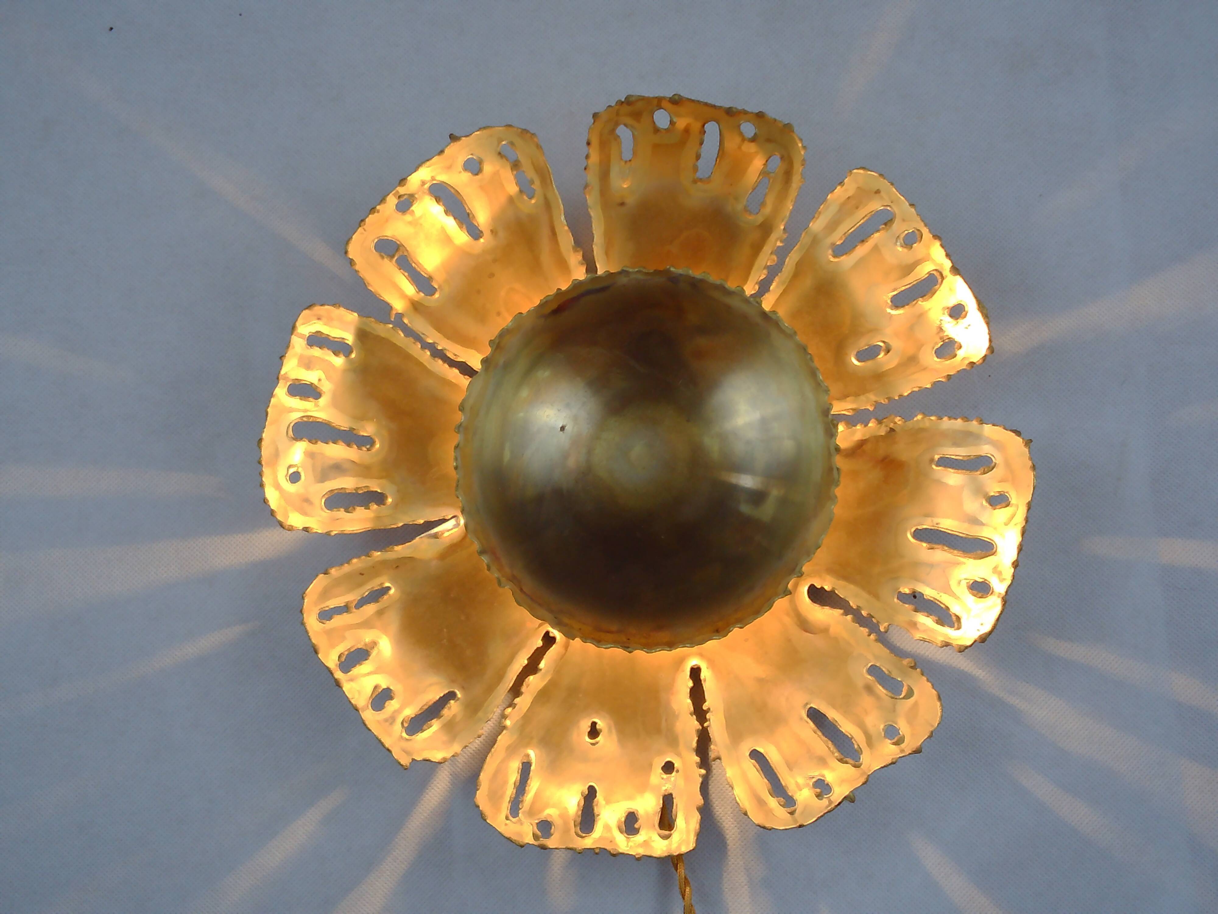 Brass plate flower sconce by Svend Aage Holm-Sörensen for Holm-Sörensen, Denmark.