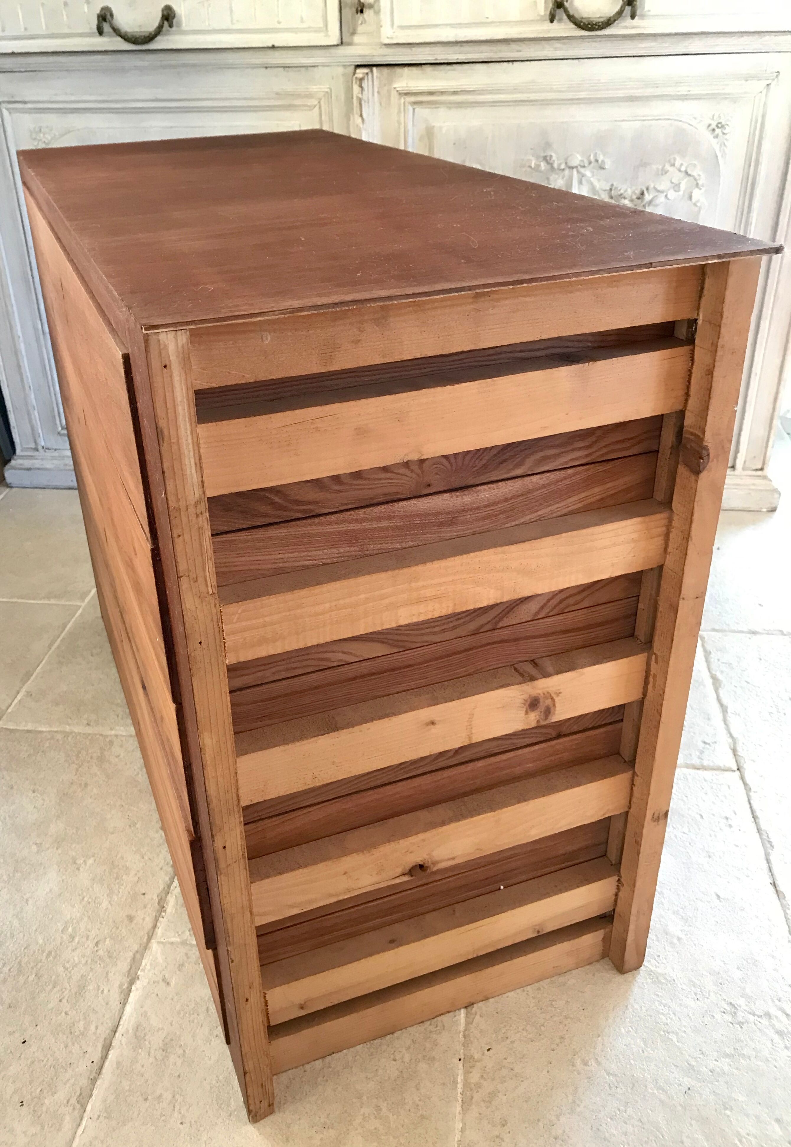 chest of drawers Circa 1950